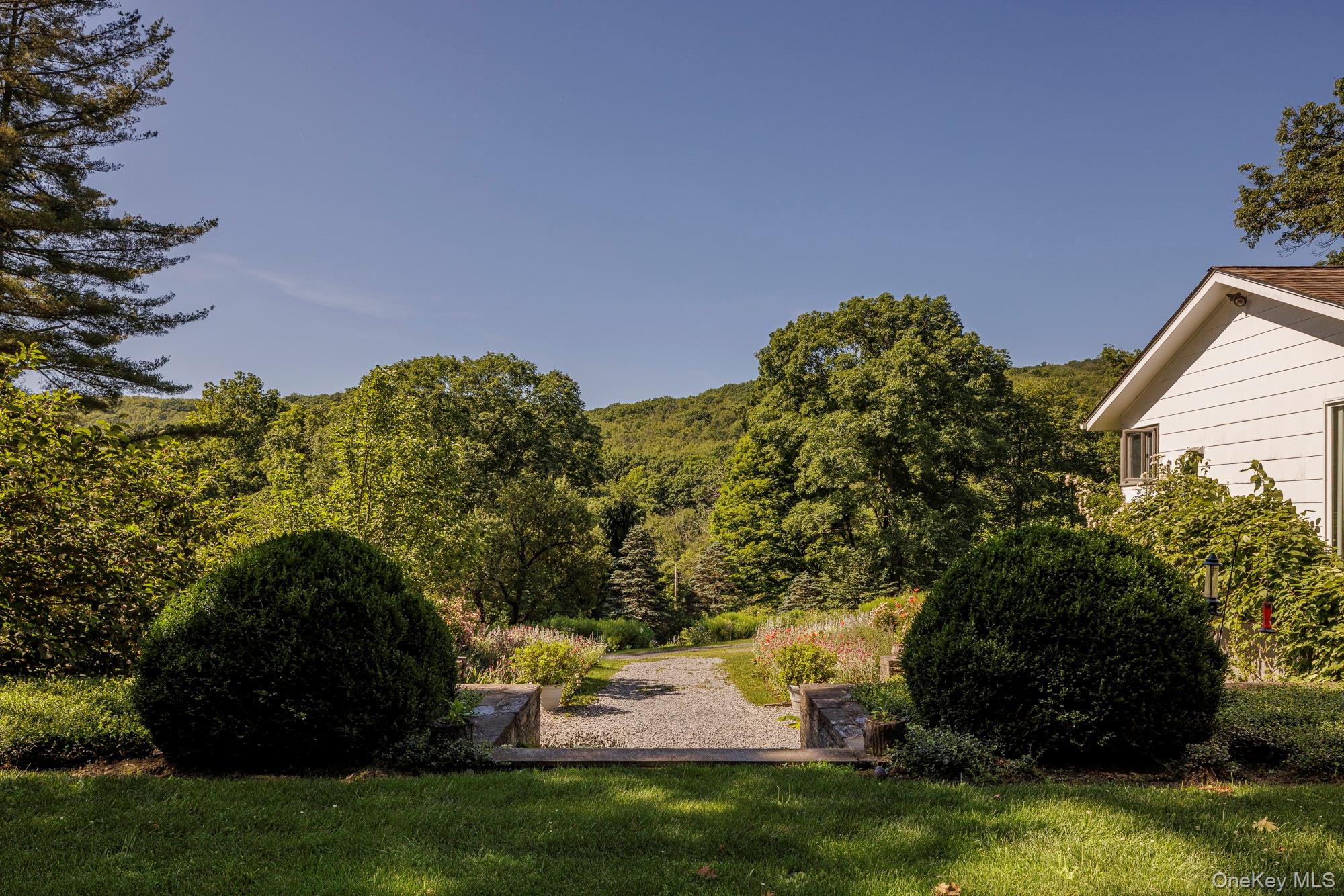 447 Butts Hollow Road