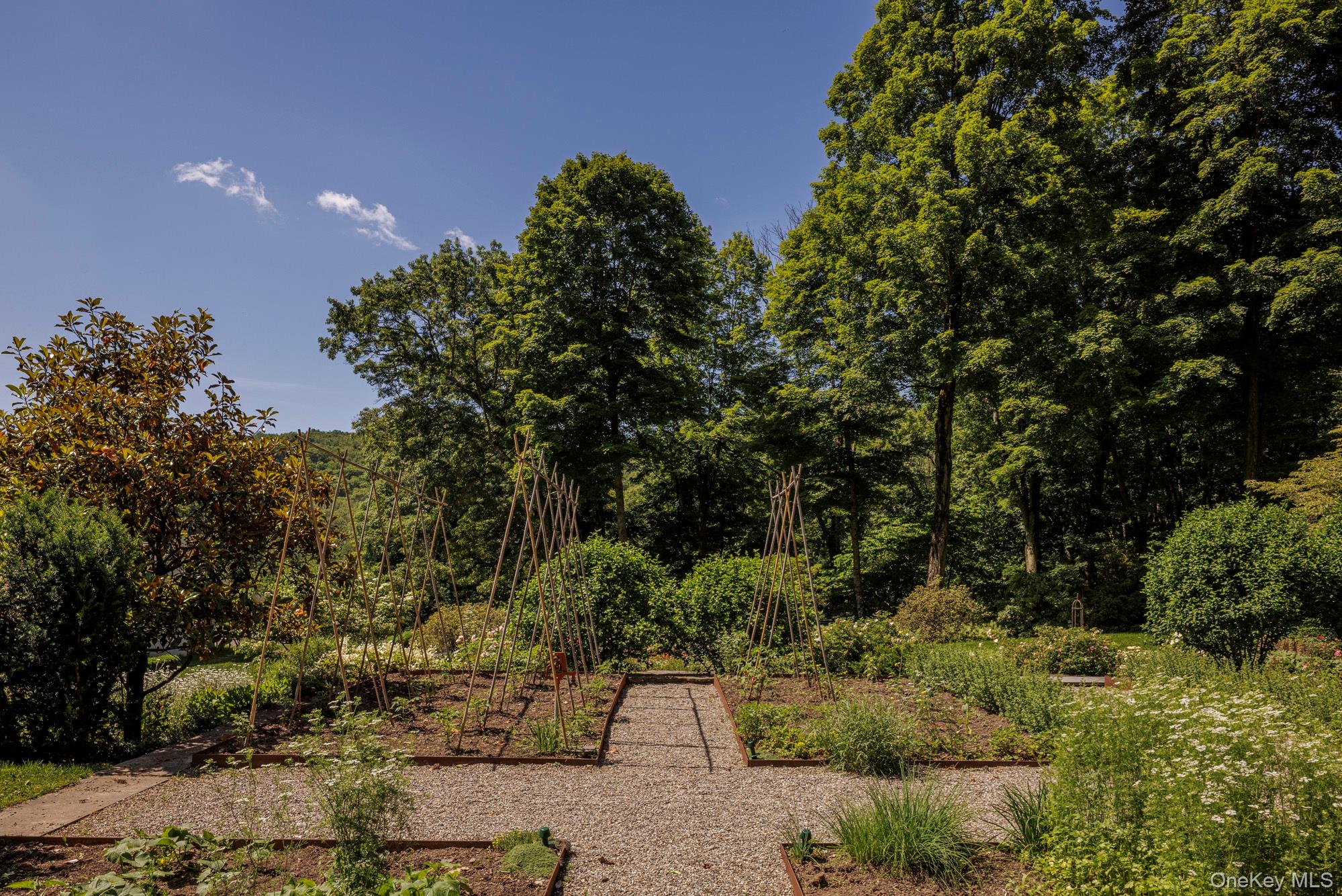 447 Butts Hollow Road