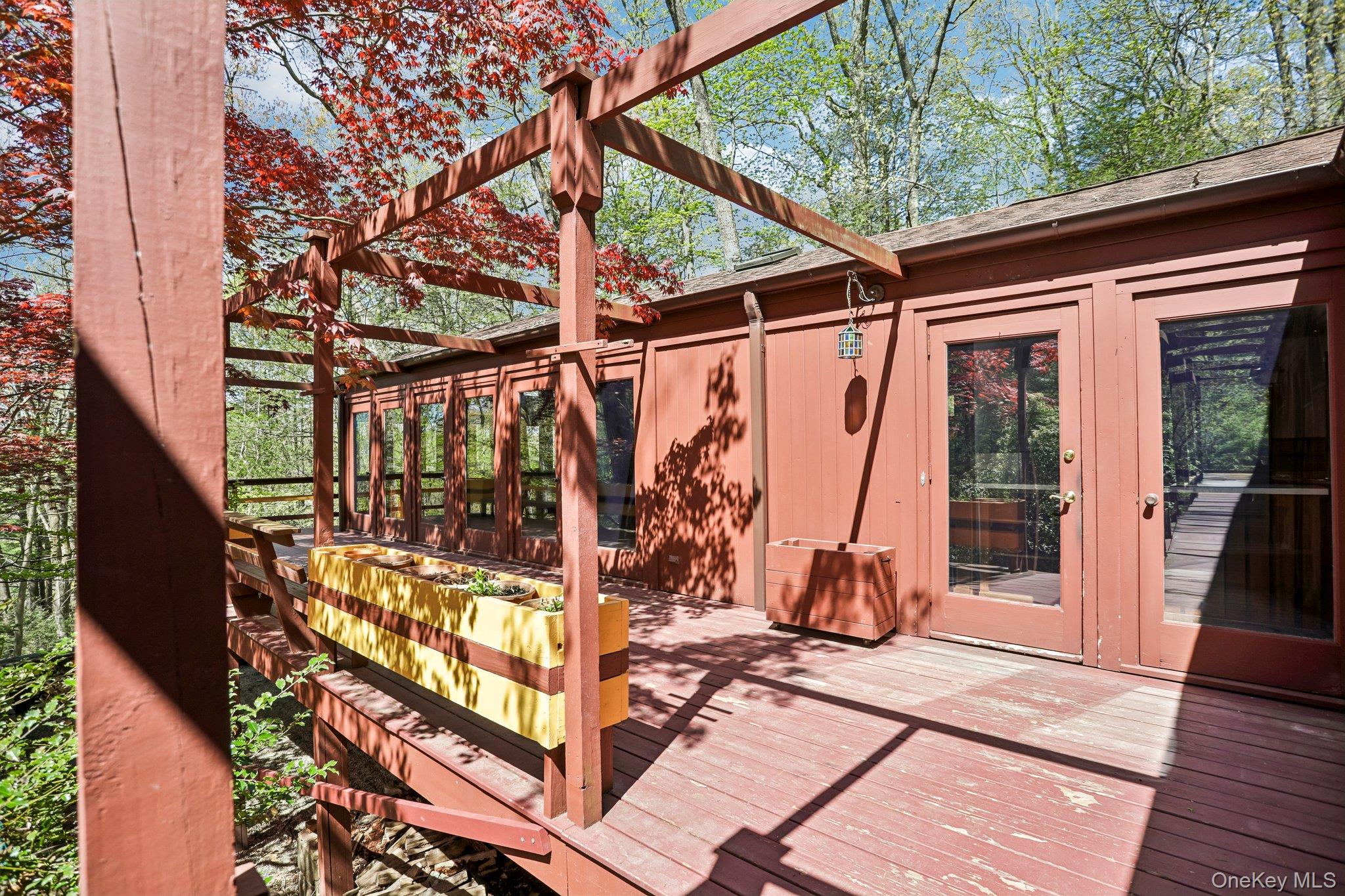 59 Shad Road W