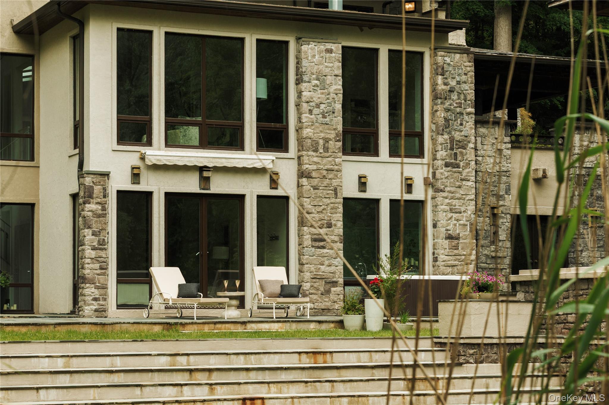 320 Long Hill Road