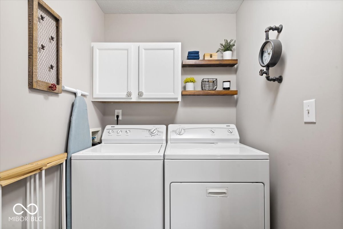 9479 Avon Strand Unit: APT A