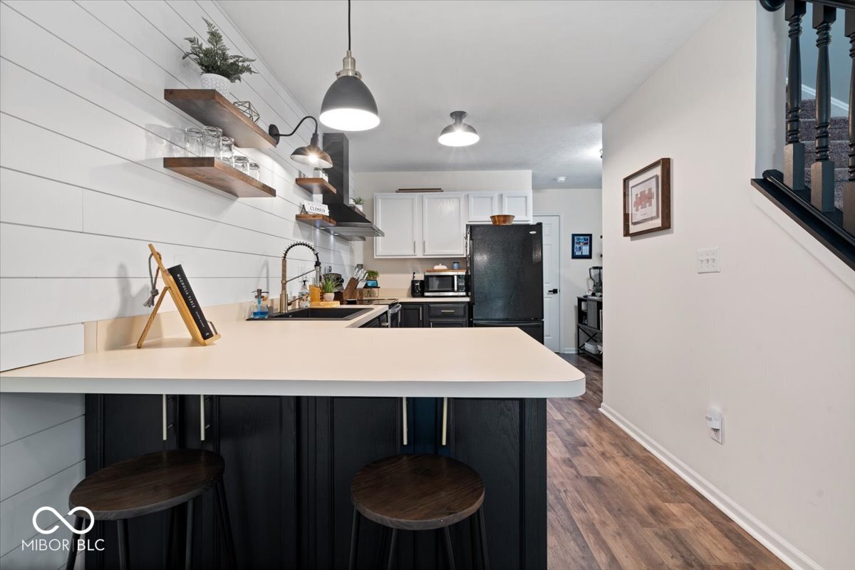 9479 Avon Strand Unit: APT A