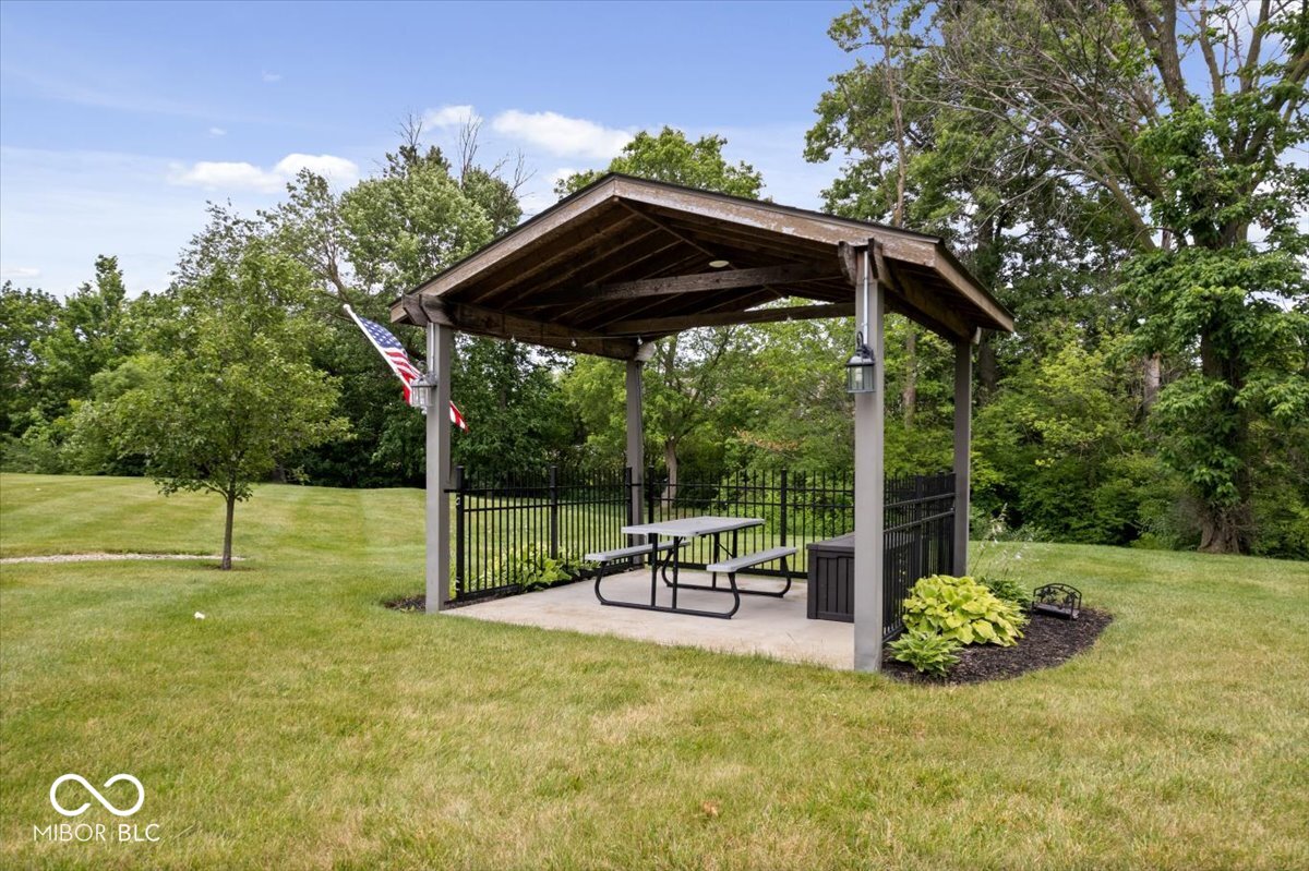 9479 Avon Strand Unit: APT A