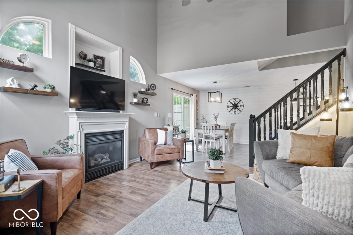 9479 Avon Strand Unit: APT A