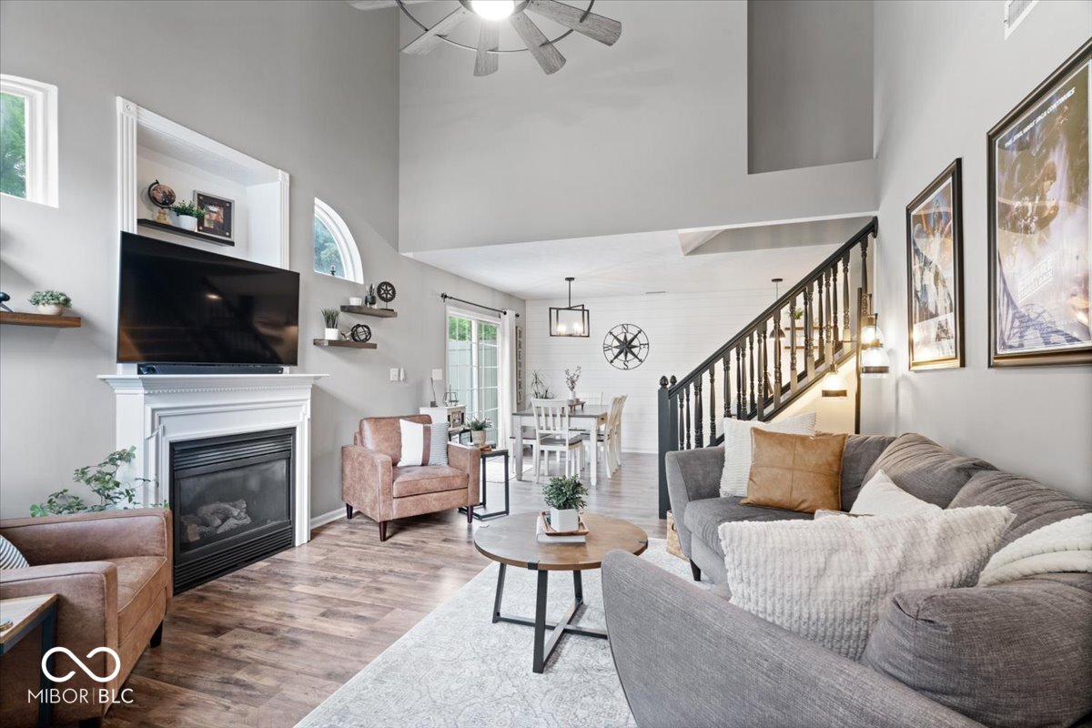 9479 Avon Strand Unit: APT A