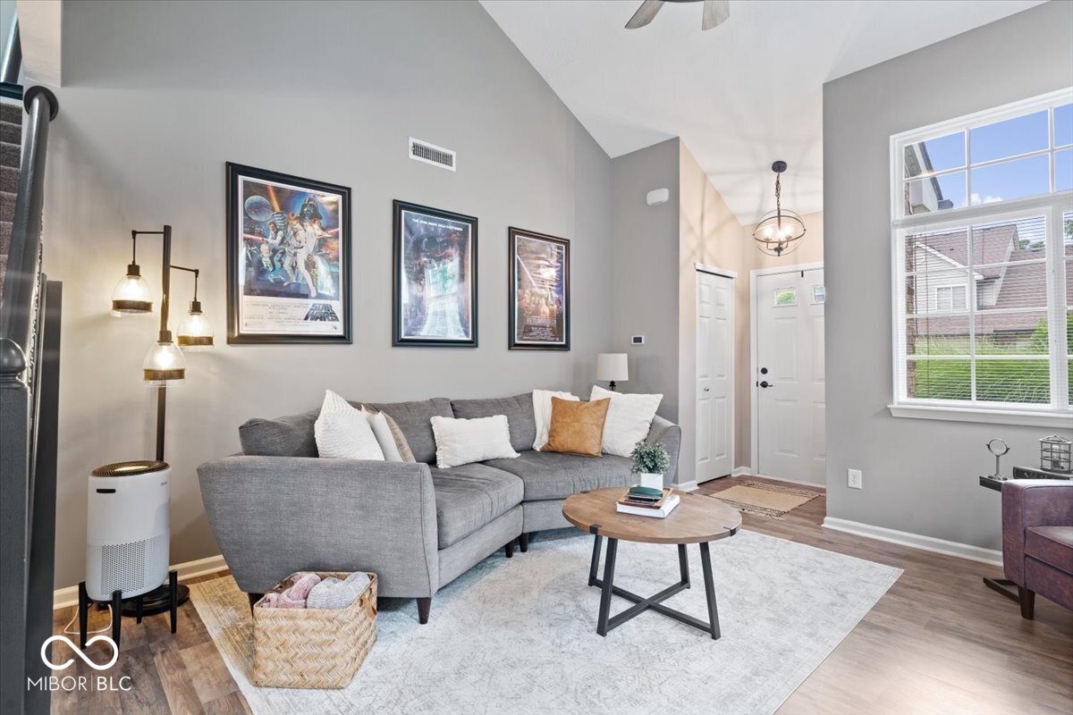 9479 Avon Strand Unit: APT A