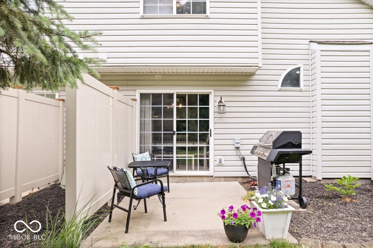9479 Avon Strand Unit: APT A