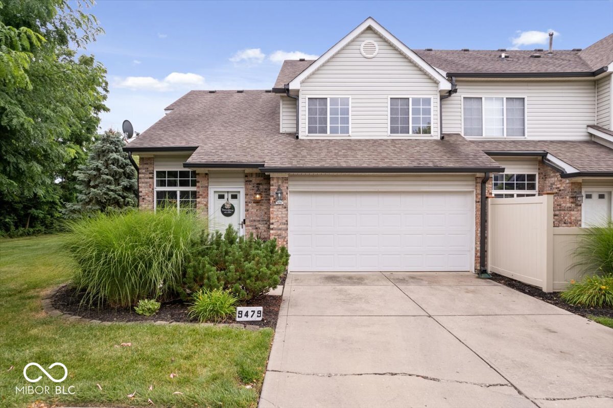 9479 Avon Strand Unit: APT A