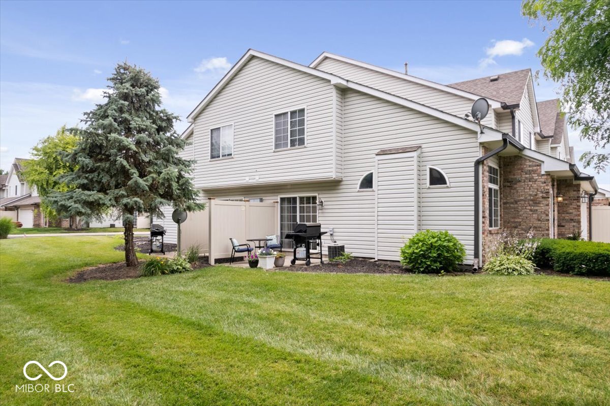 9479 Avon Strand Unit: APT A