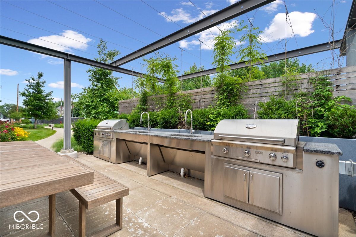 855 N East Street N Unit: 104-B
