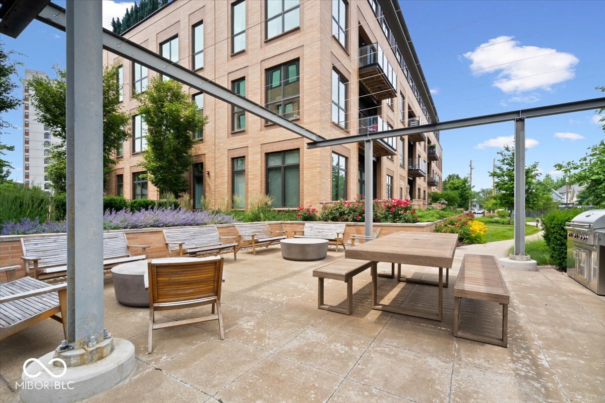 855 N East Street N Unit: 104-B