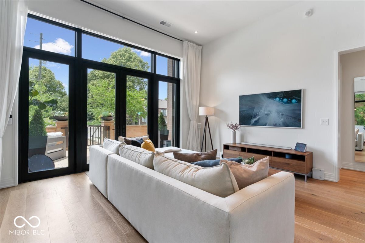 855 N East Street N Unit: 104-B