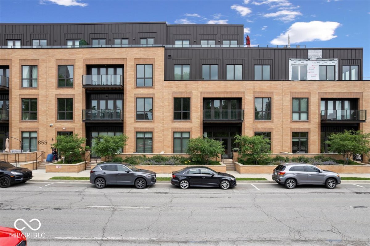 855 N East Street N Unit: 104-B