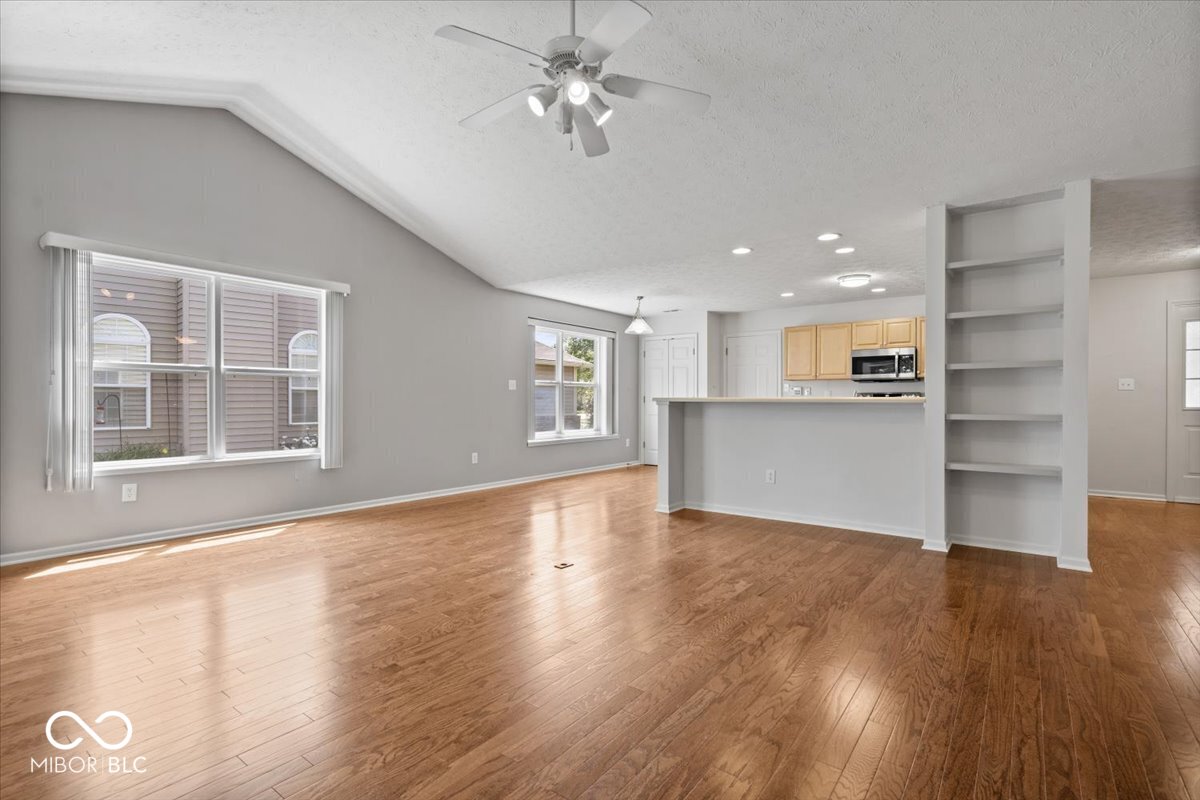 6522 E Walton Drive