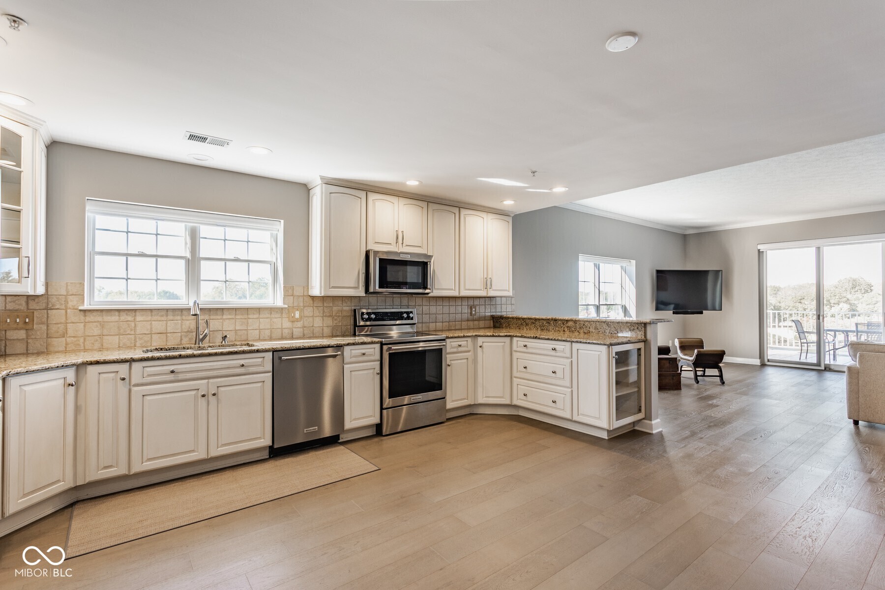 6650 Page Boulevard Unit: 402