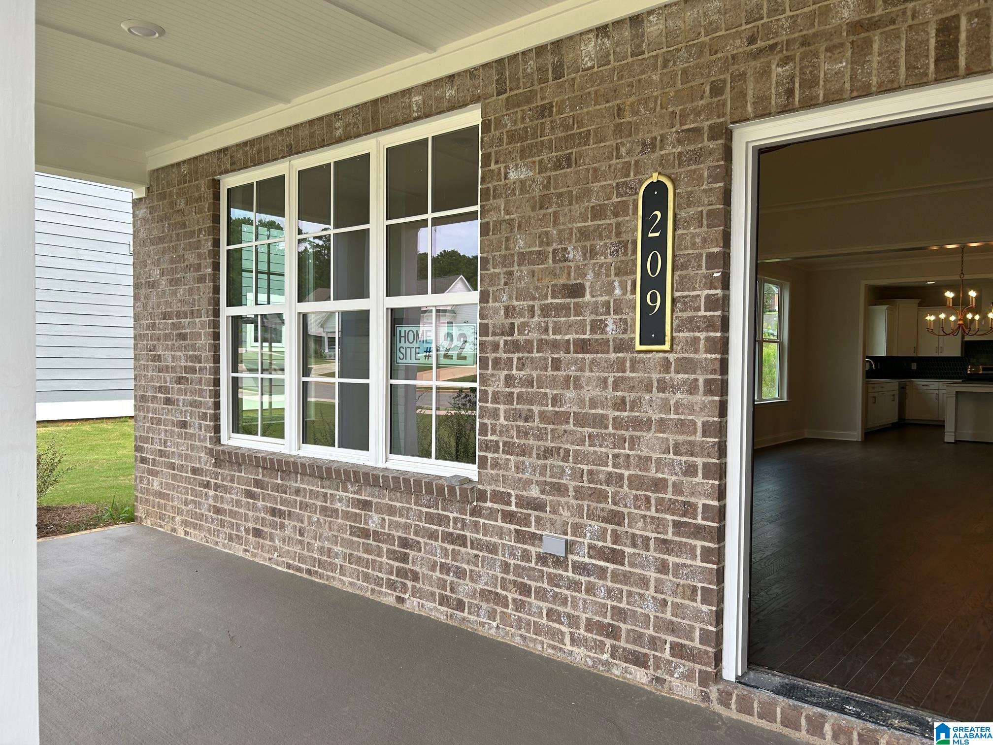 209 MAYFAIR PARK