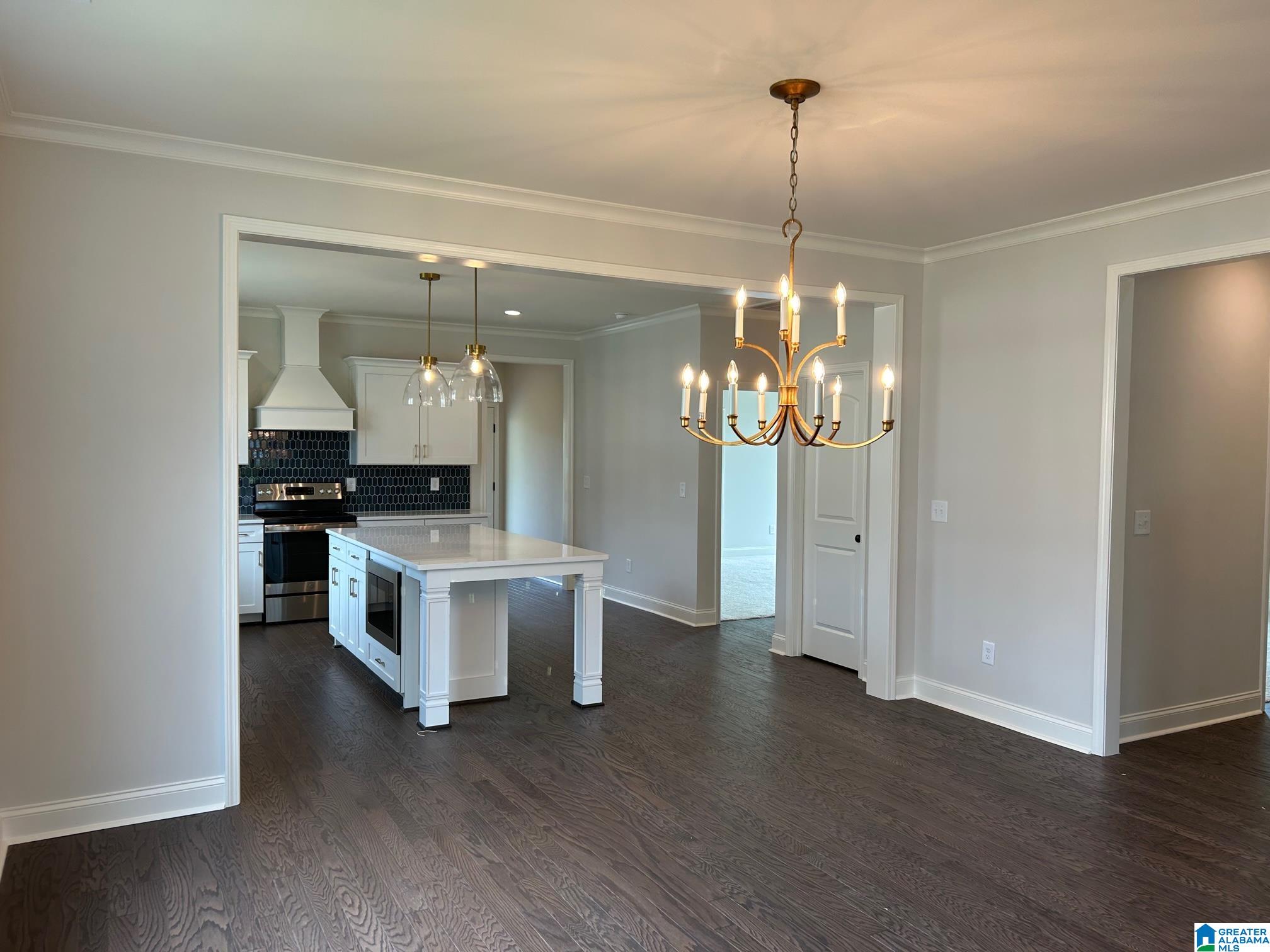 209 MAYFAIR PARK