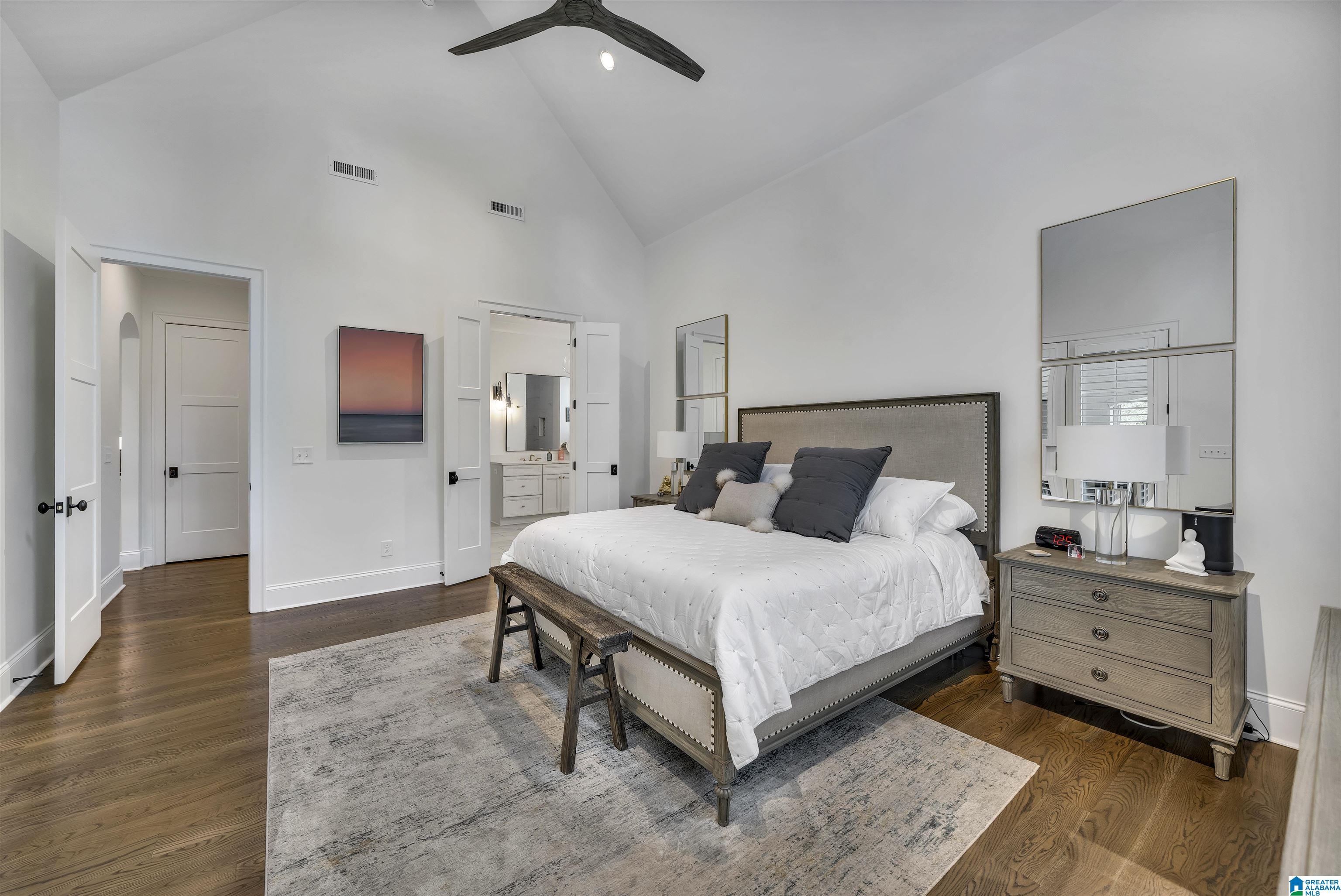 4313 LAKESHORE COVE
