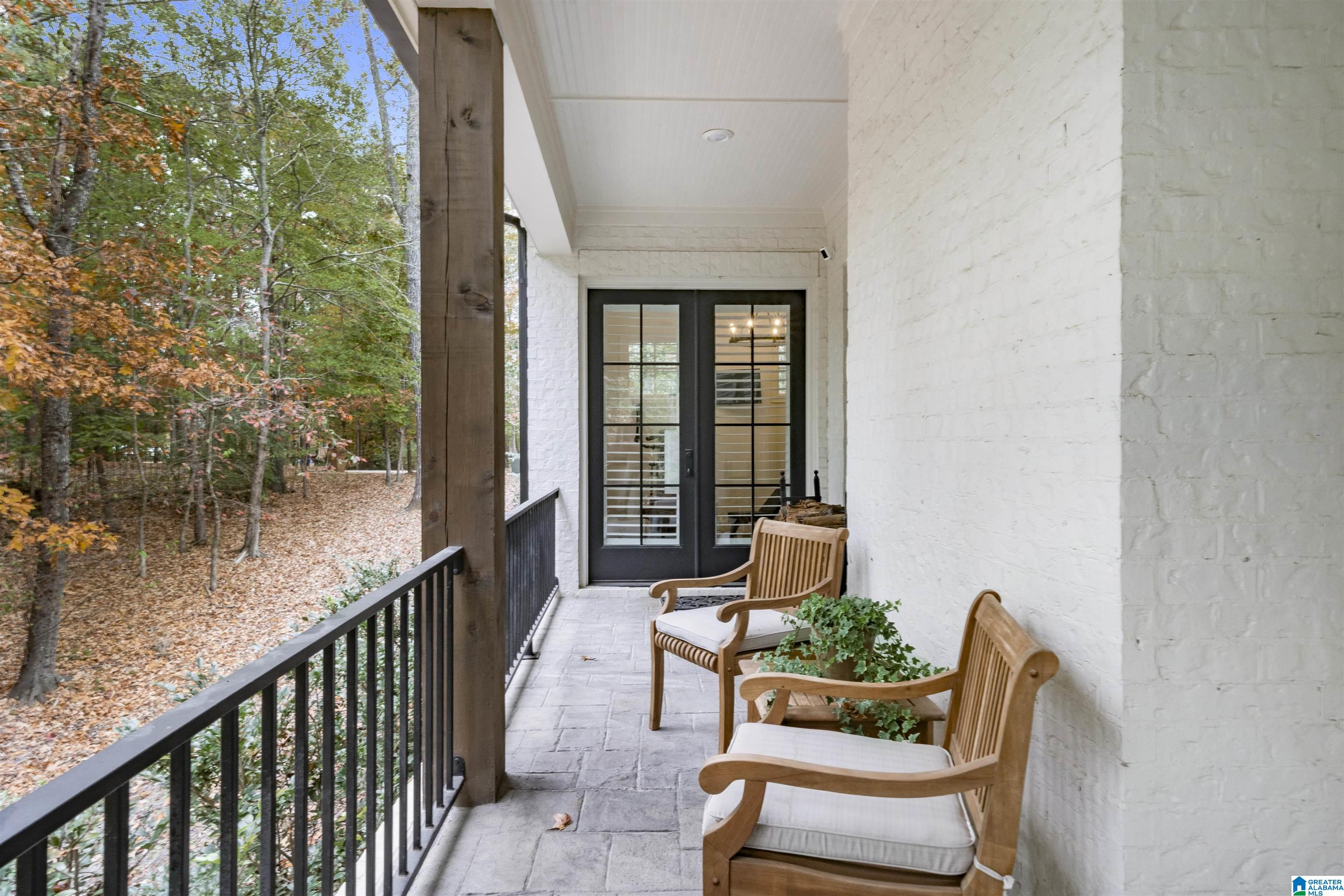 4313 LAKESHORE COVE