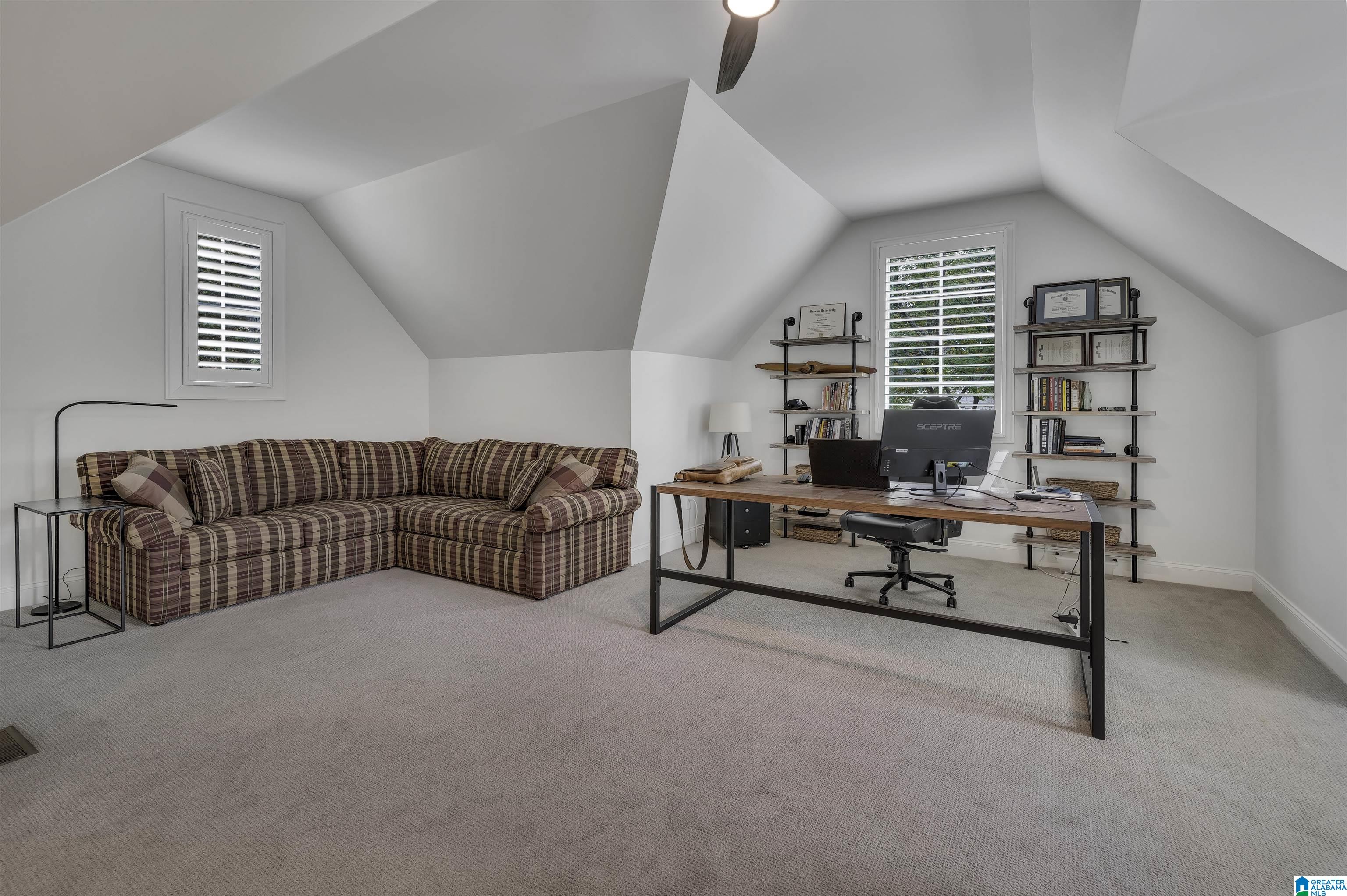 4313 LAKESHORE COVE