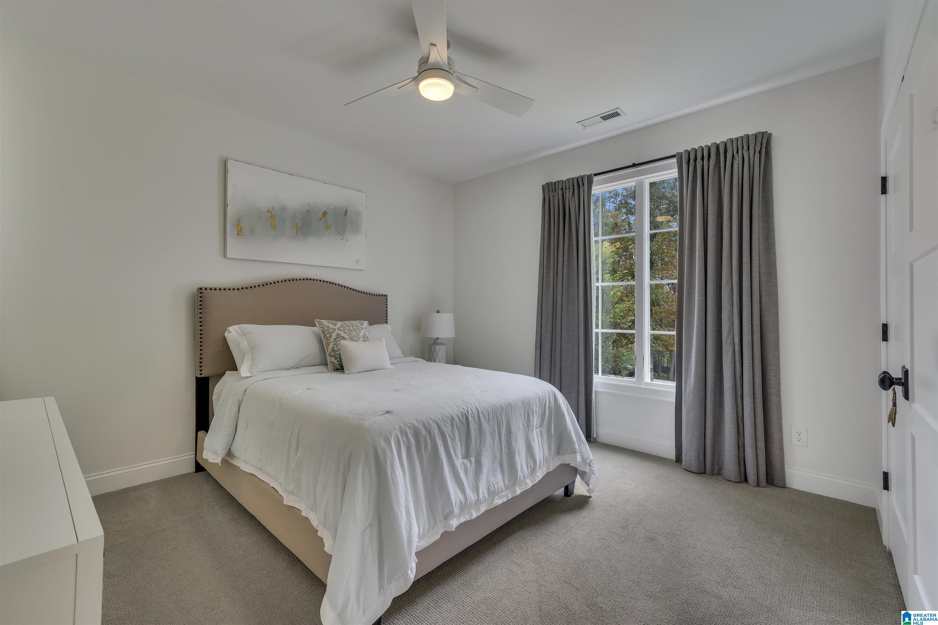 4313 LAKESHORE COVE