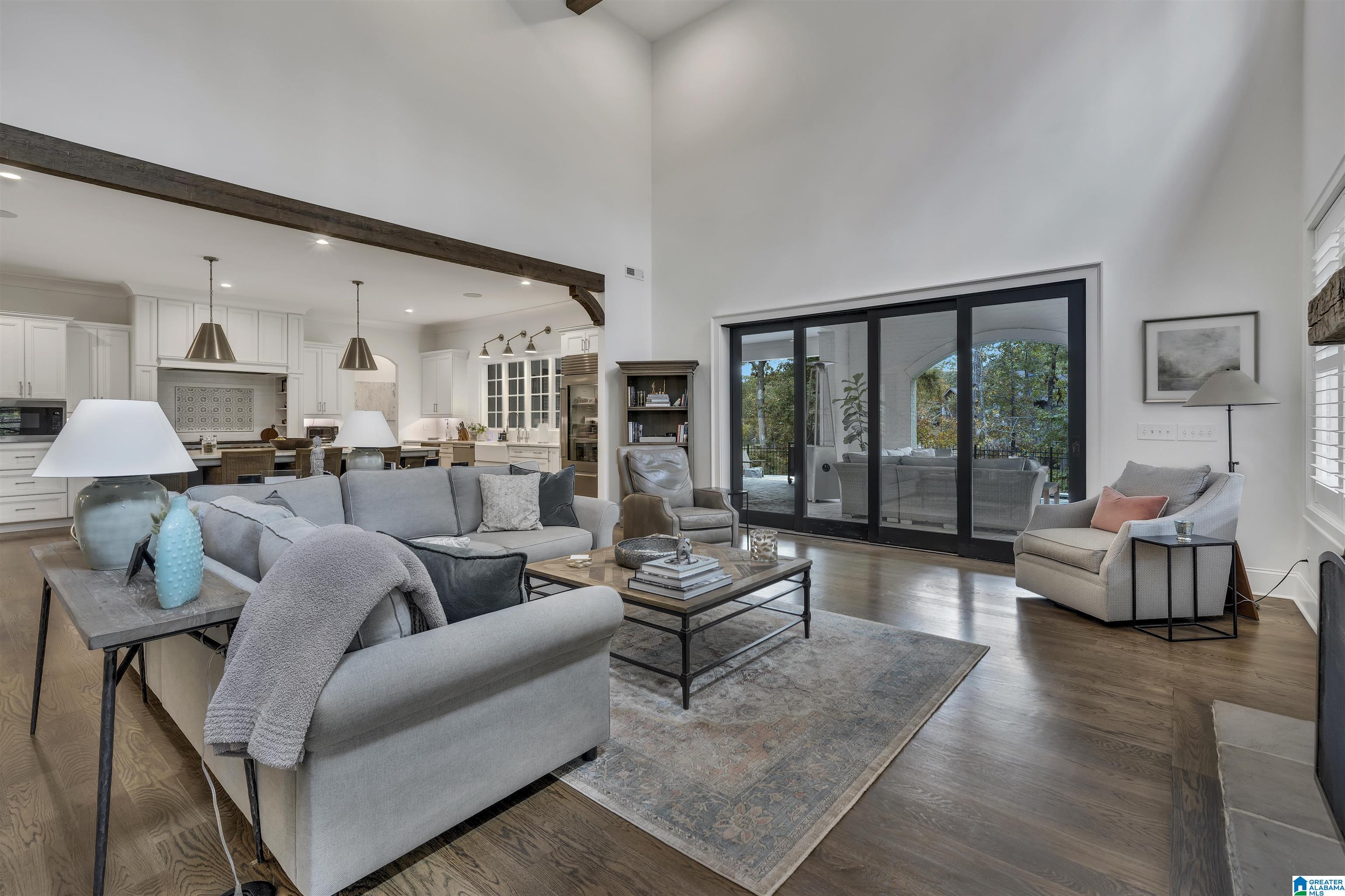 4313 LAKESHORE COVE