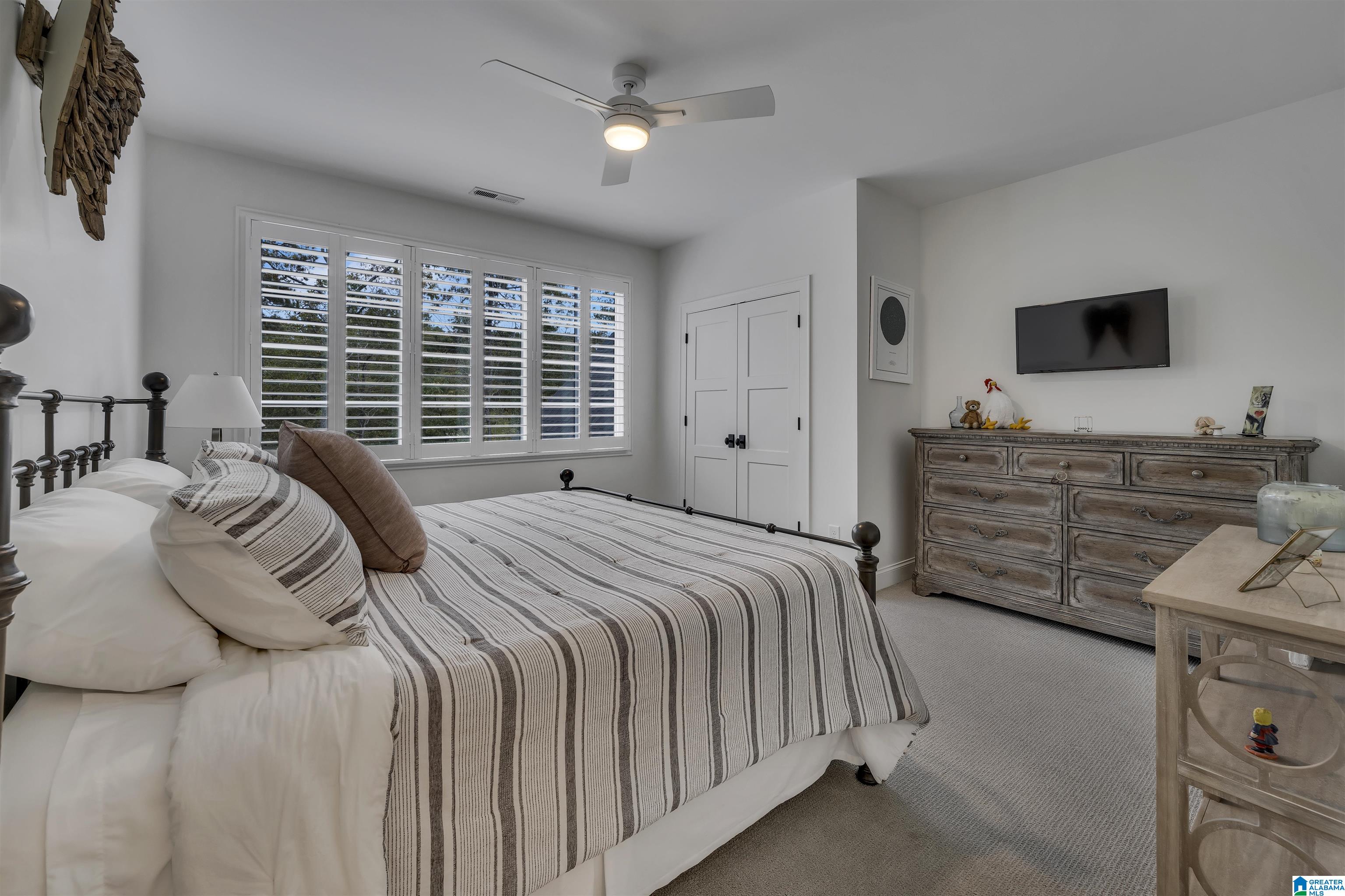 4313 LAKESHORE COVE