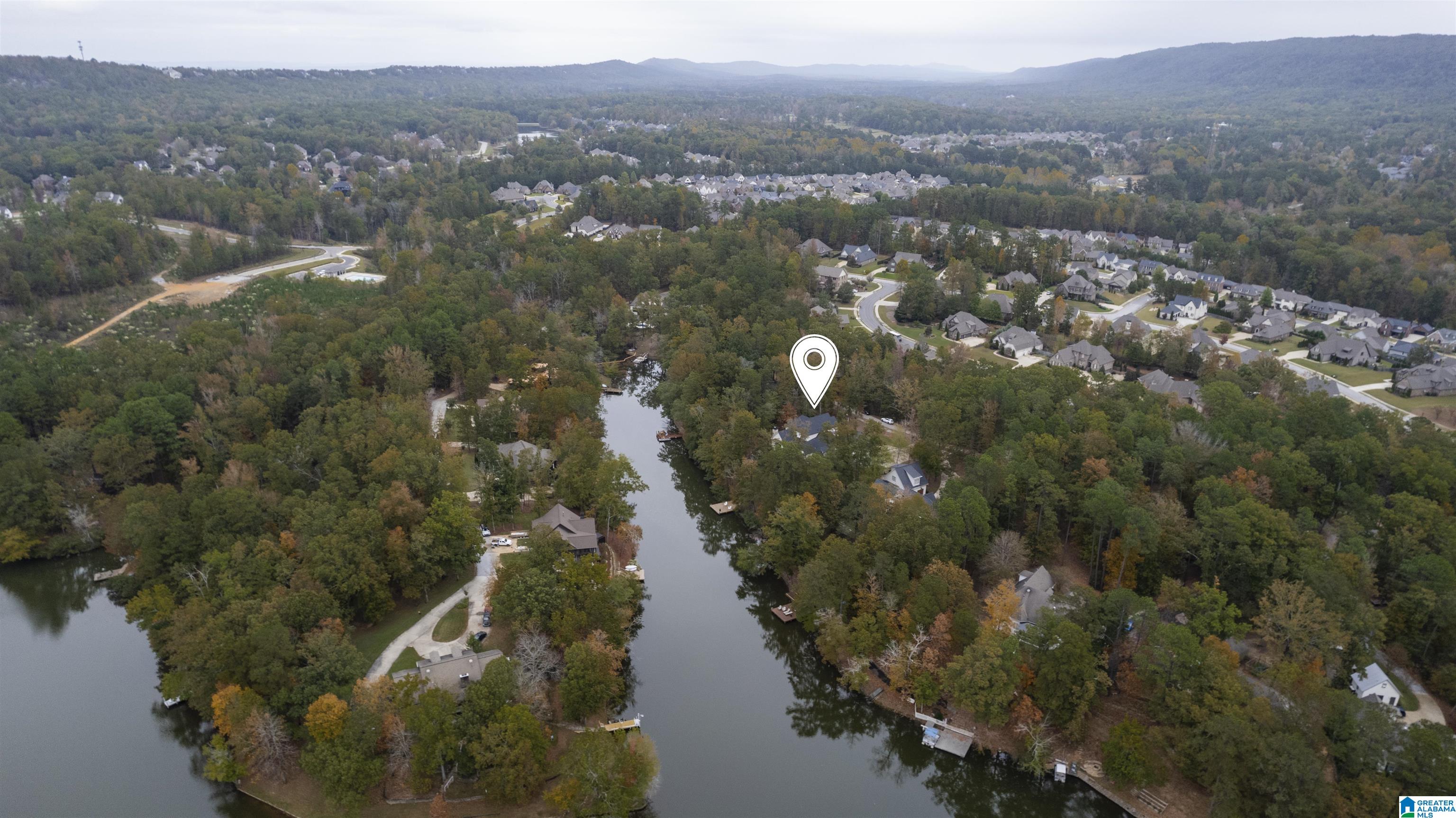 4313 LAKESHORE COVE