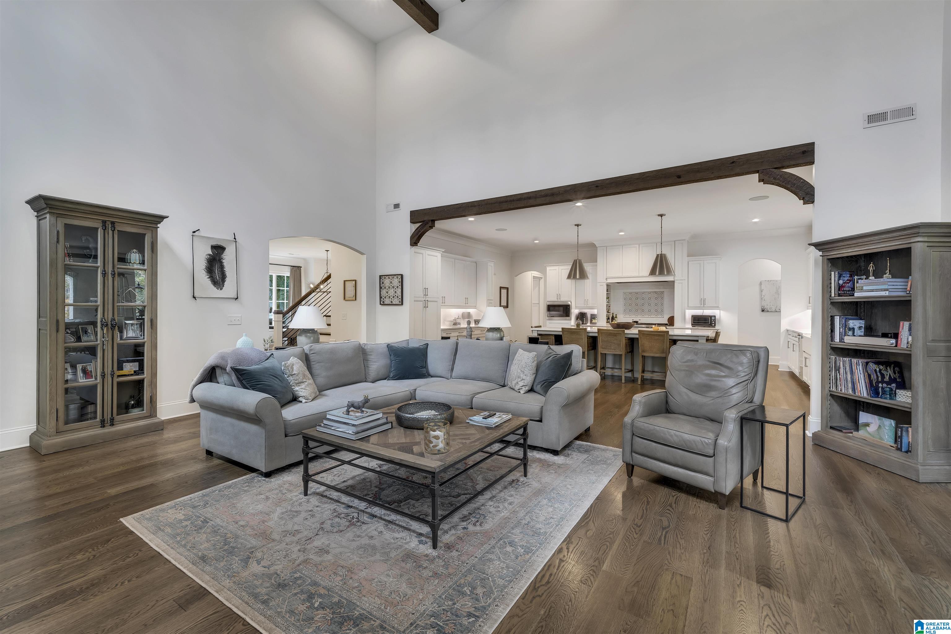 4313 LAKESHORE COVE