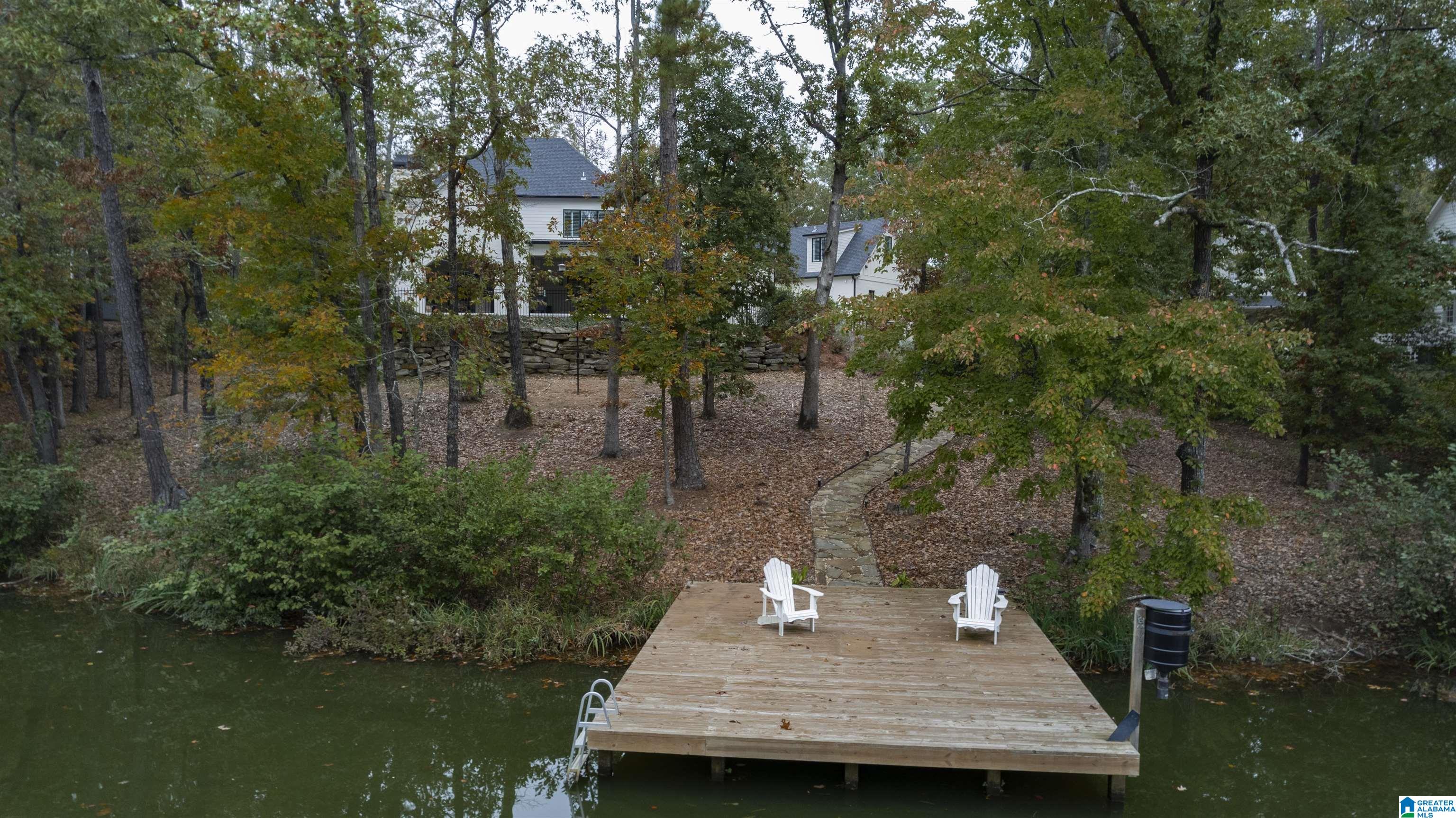 4313 LAKESHORE COVE