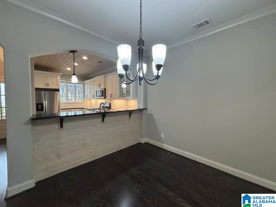 1003 LENNOX BOULEVARD