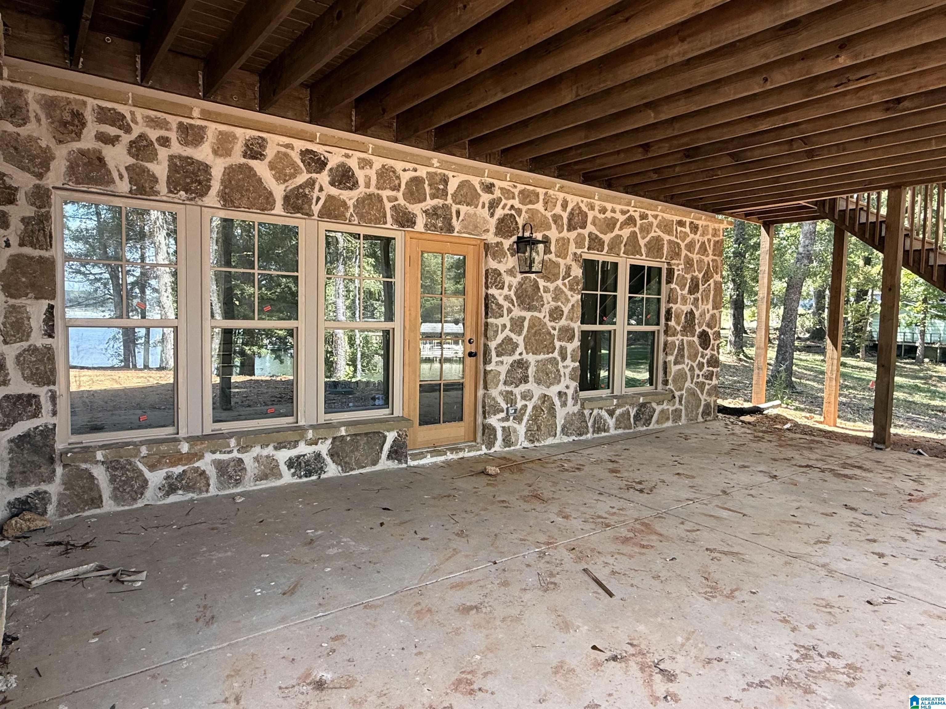 105 RIVER CREST LANE