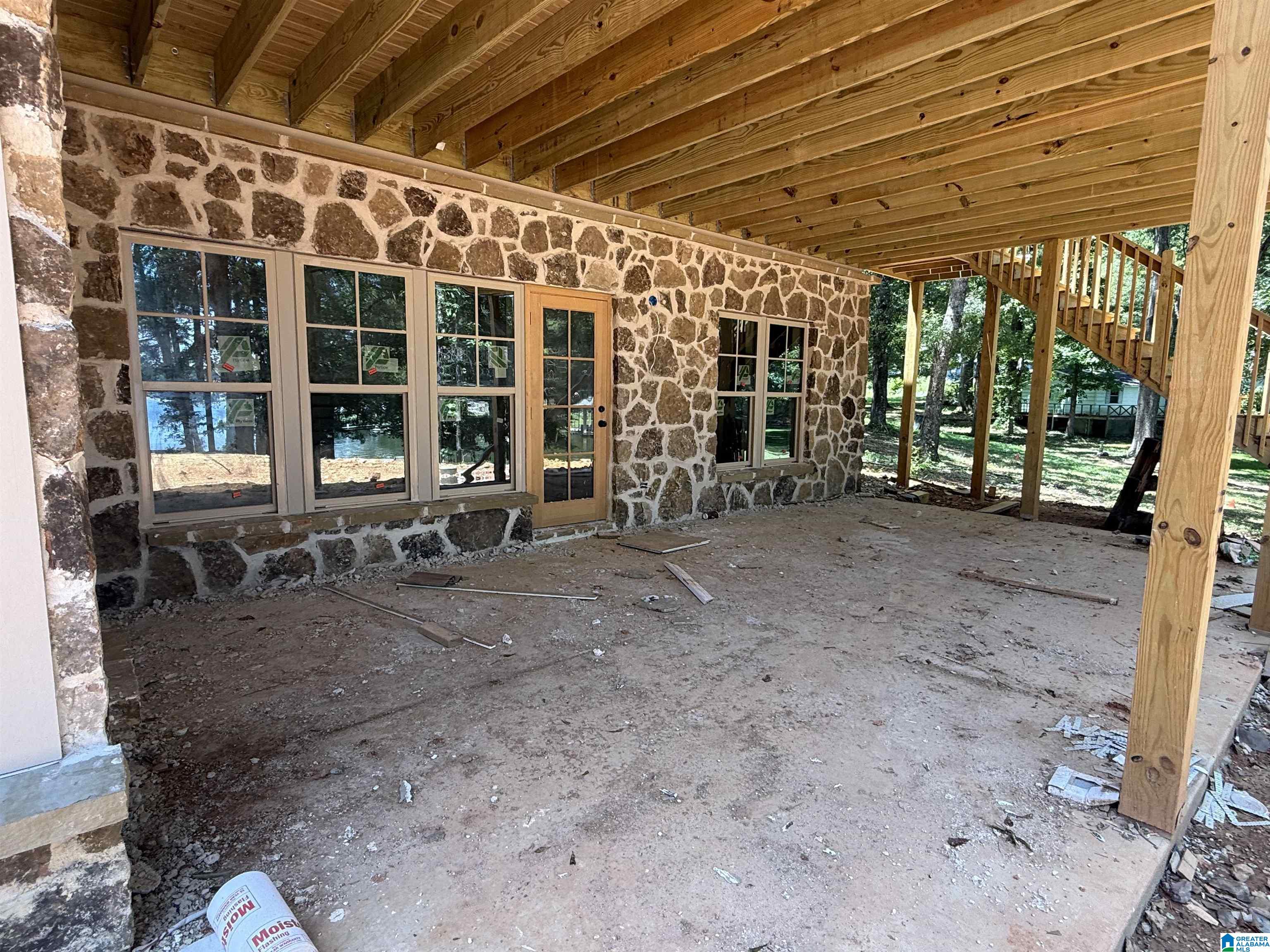 105 RIVER CREST LANE