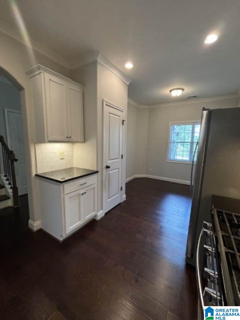 4215 LENNOX DRIVE