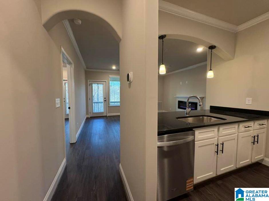 4401 LENNOX PLACE 4401