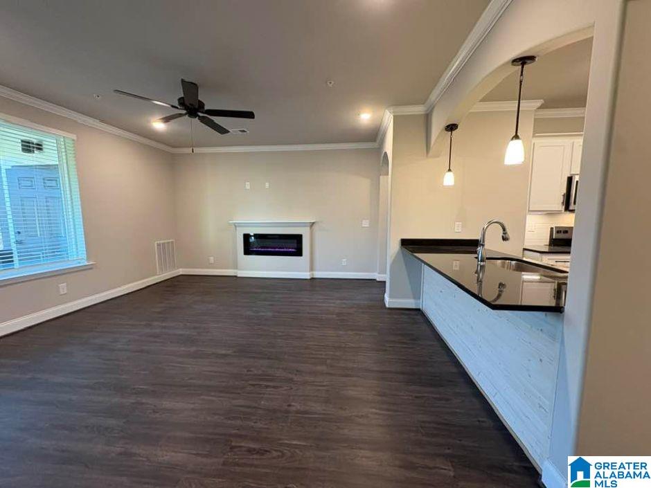 4401 LENNOX PLACE 4401