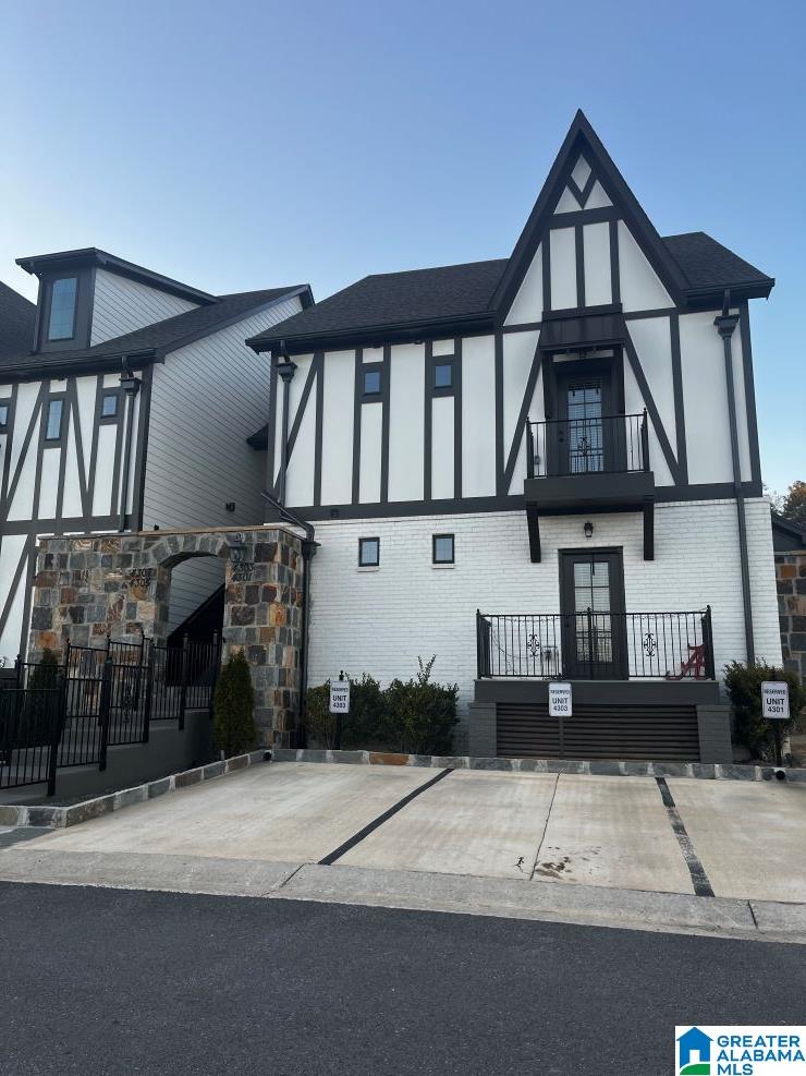 4303 LENNOX COURT 4303