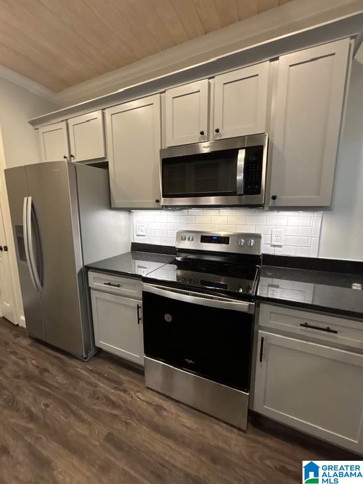 4303 LENNOX COURT 4303