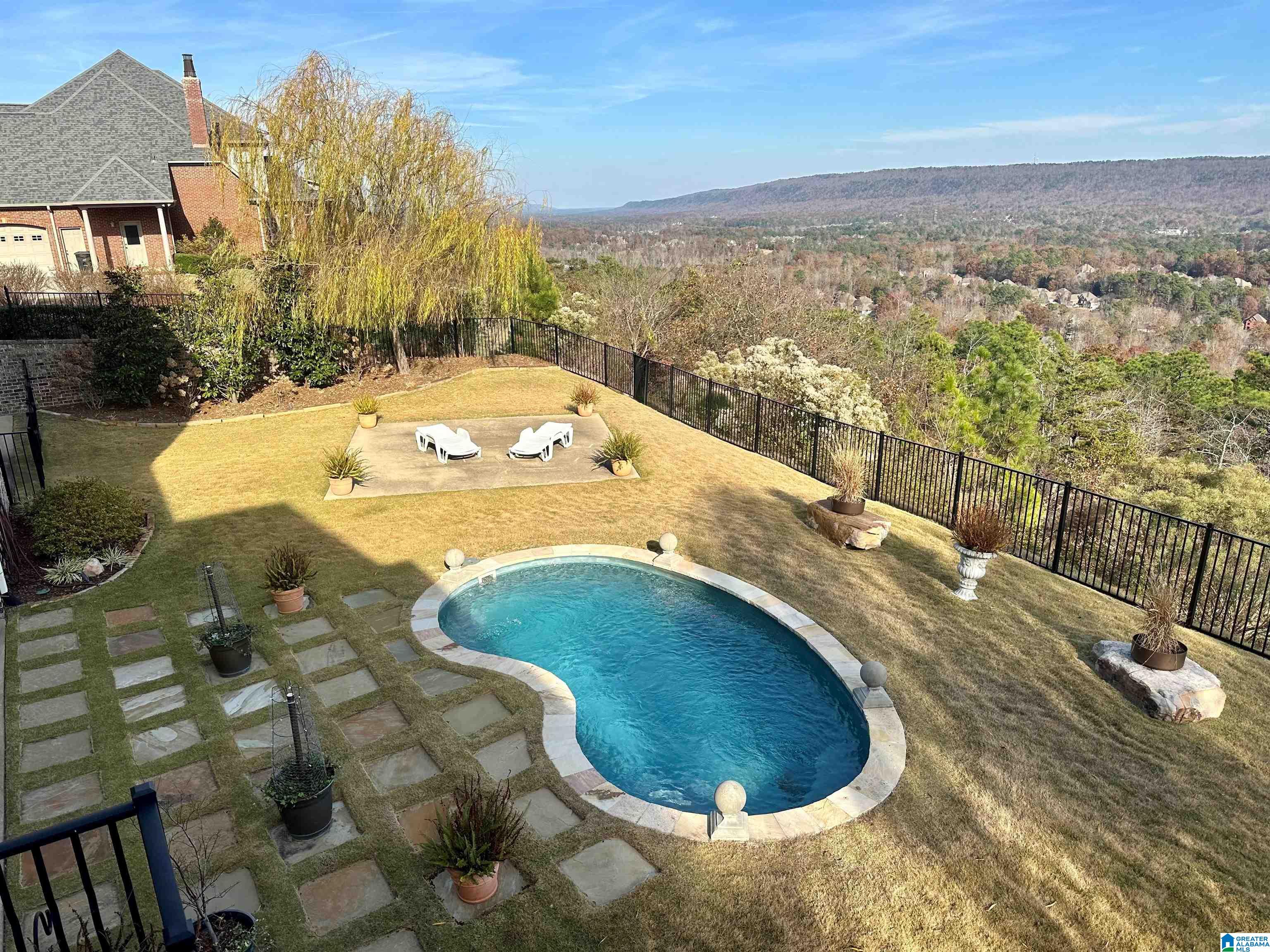 280 HIGHLAND VIEW DRIVE