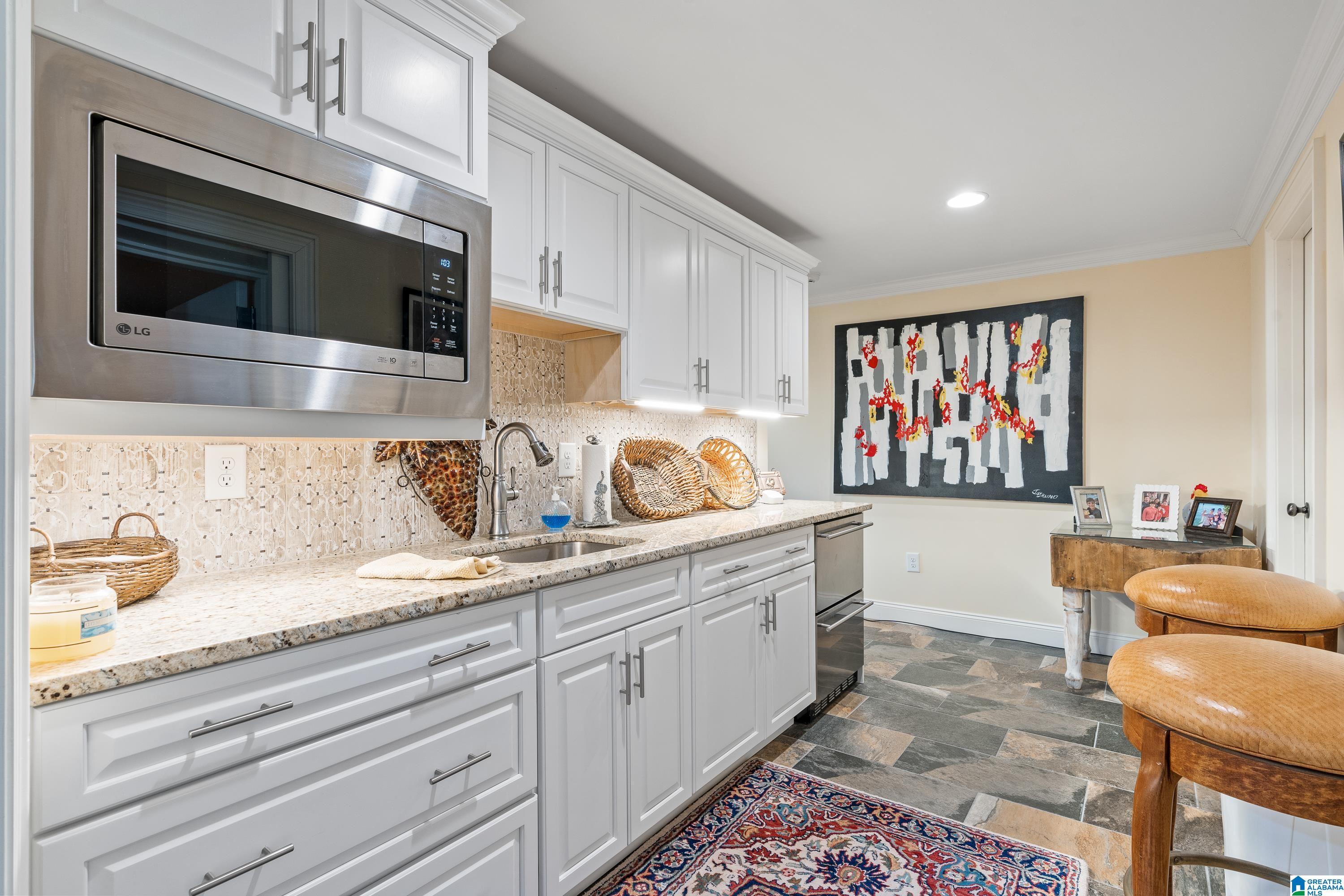 280 HIGHLAND VIEW DRIVE