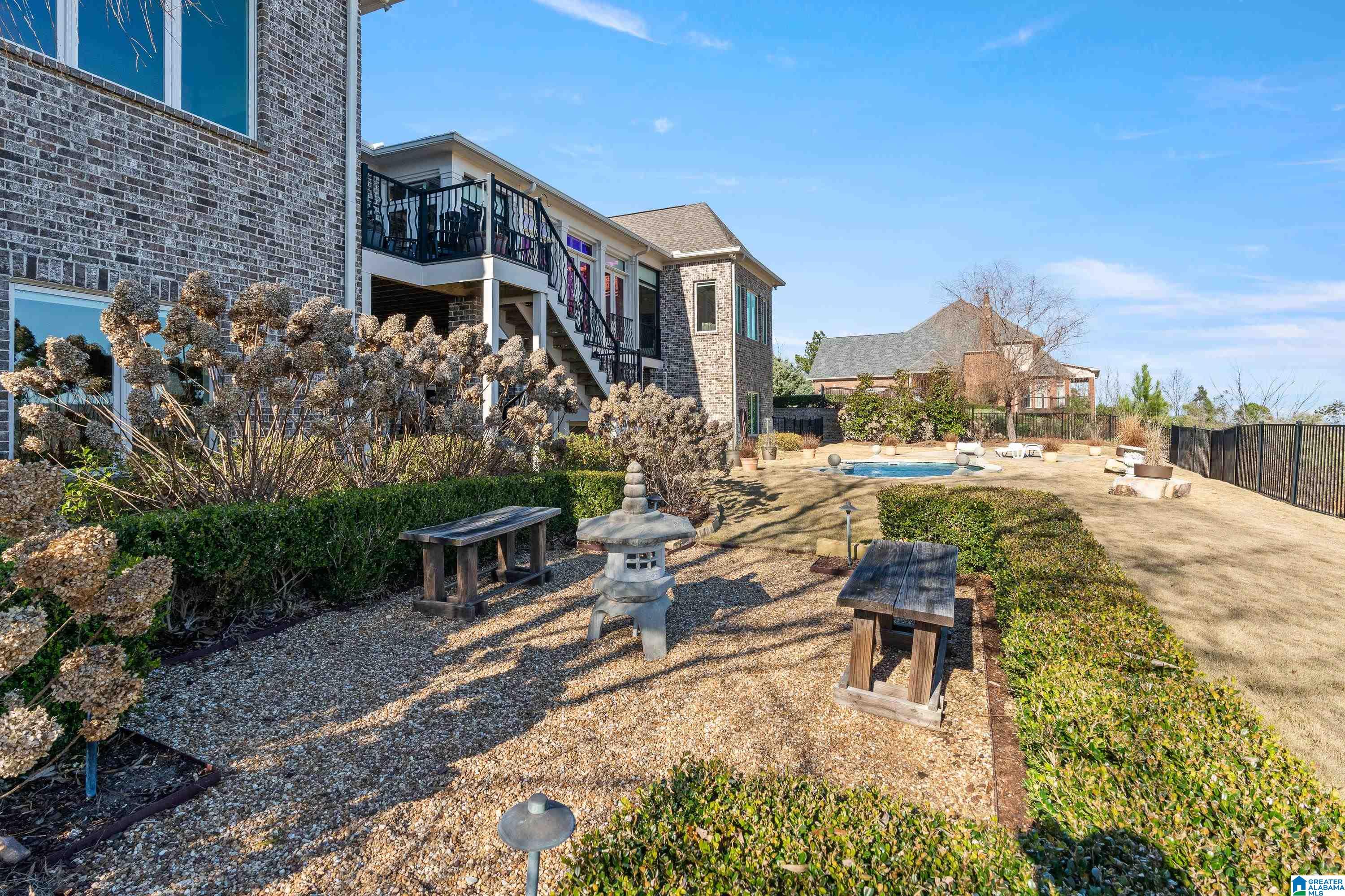 280 HIGHLAND VIEW DRIVE