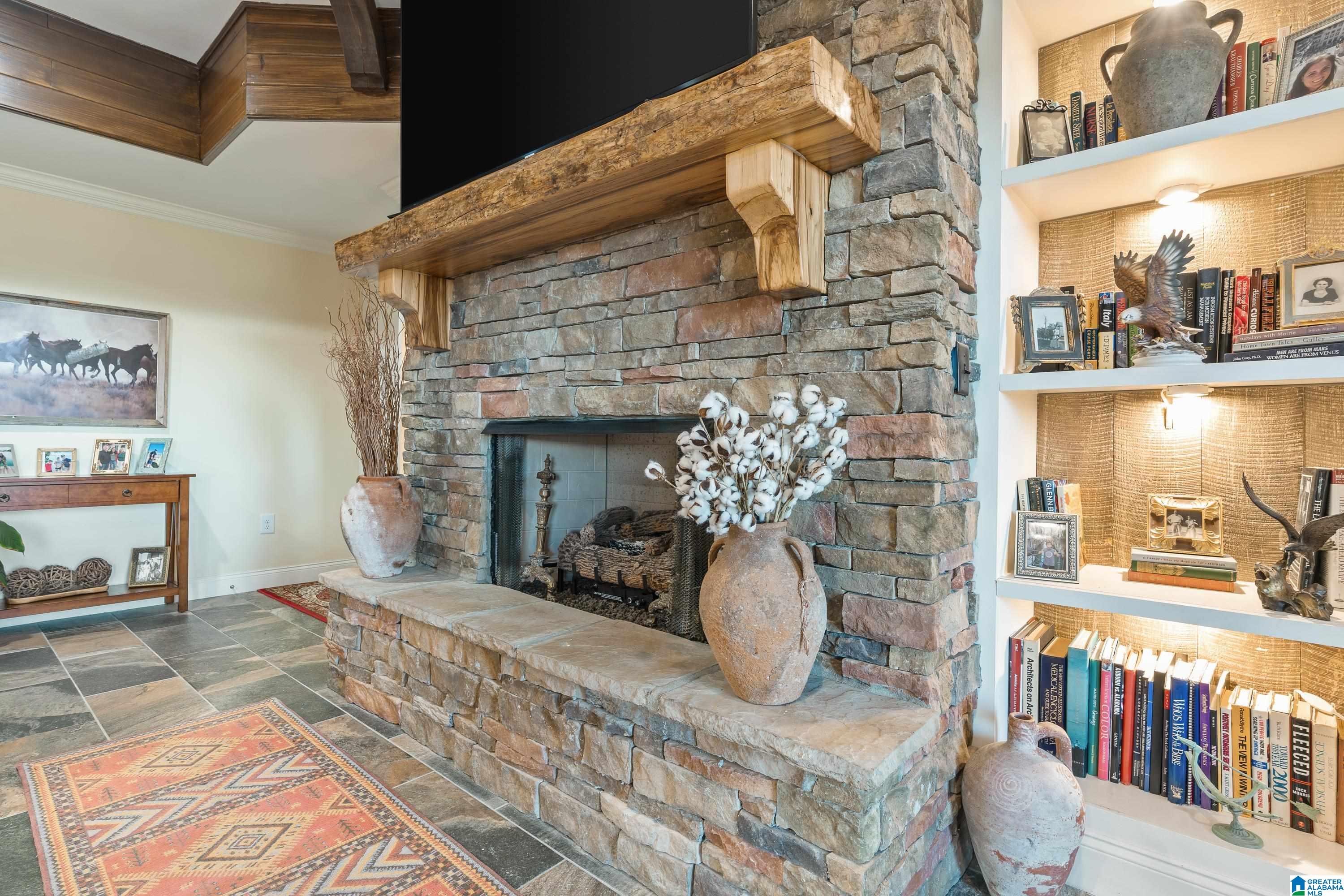 280 HIGHLAND VIEW DRIVE