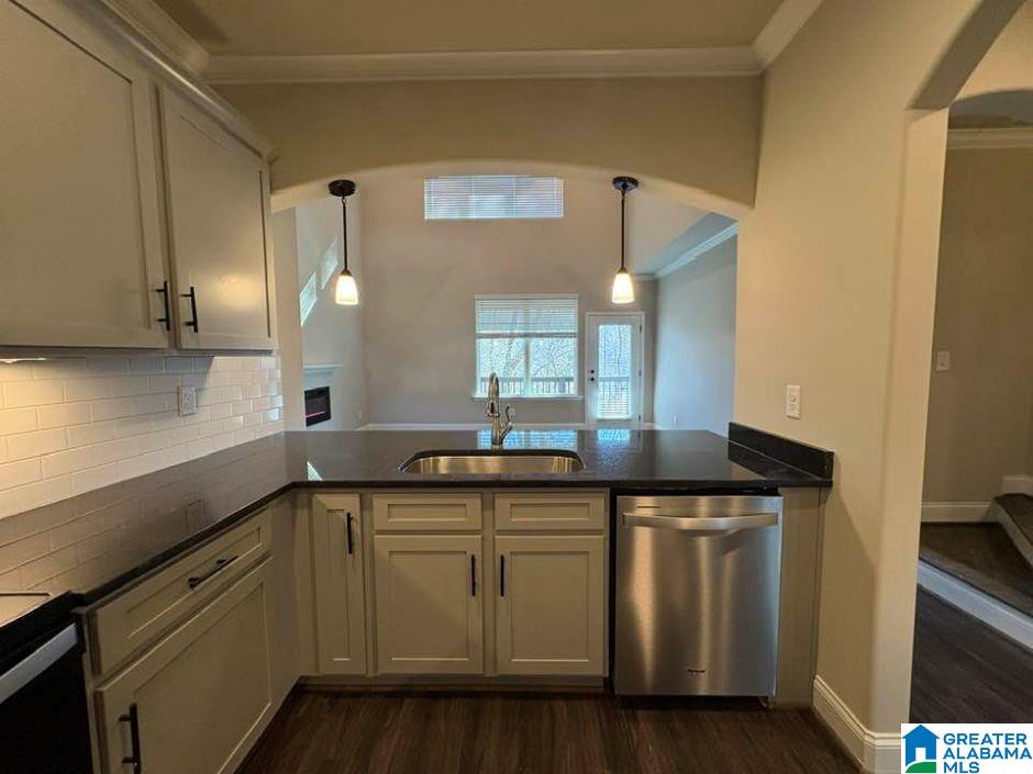 4407 LENNOX PLACE 4407