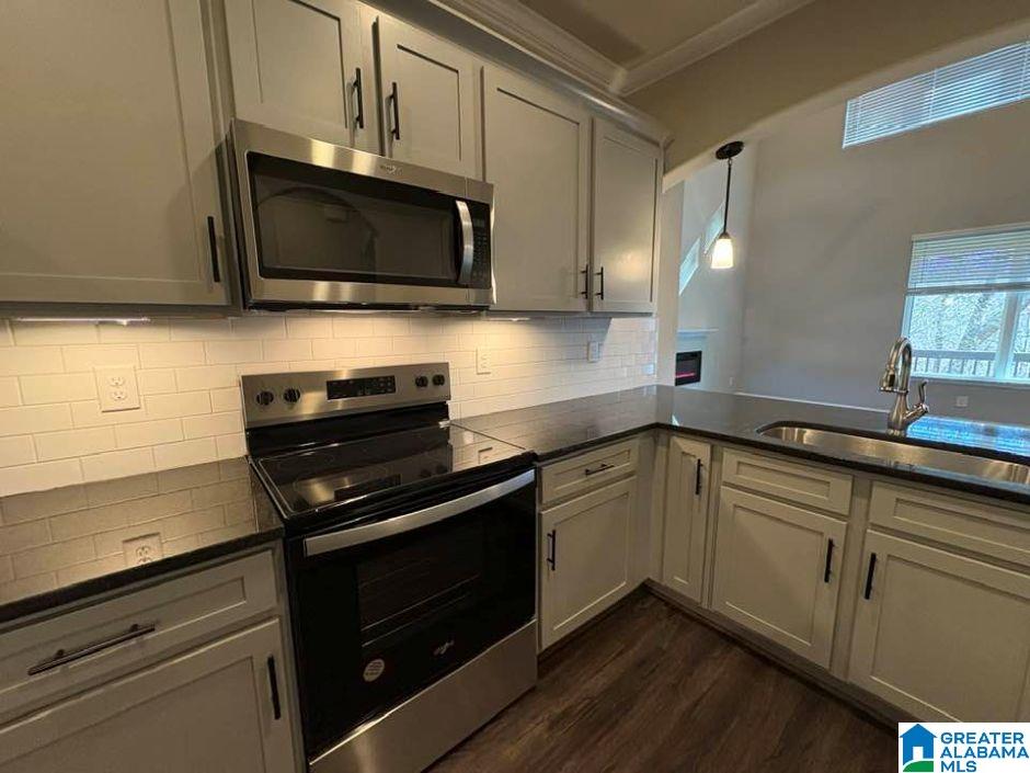 4407 LENNOX PLACE 4407