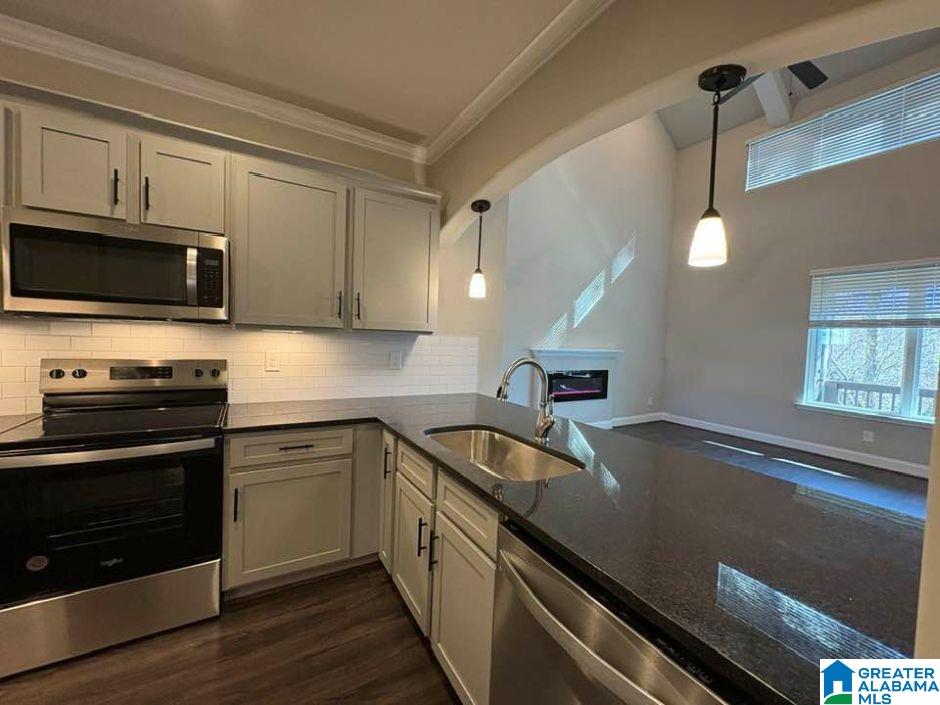 4407 LENNOX PLACE 4407