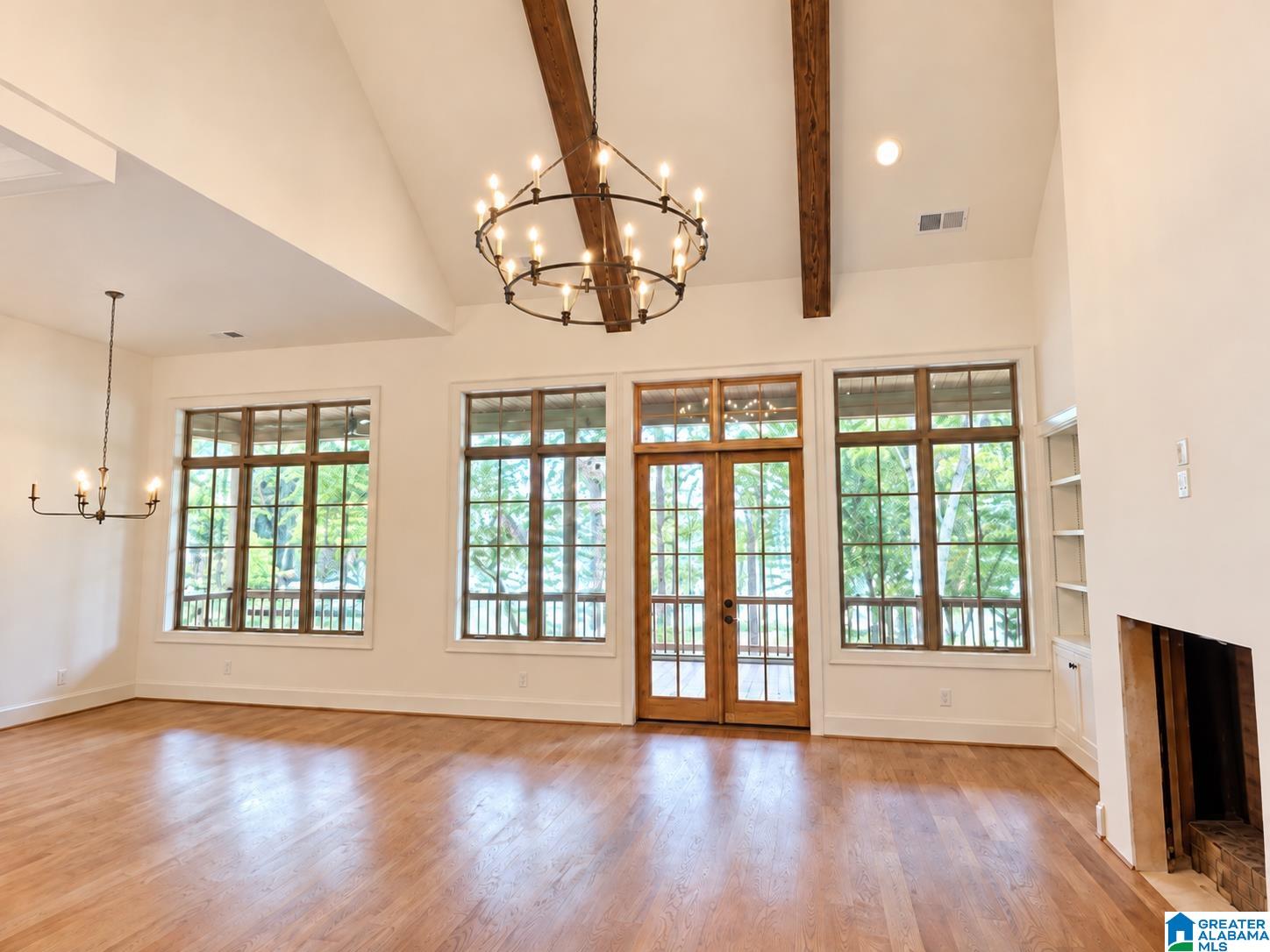 107 RIVERCREST LANE