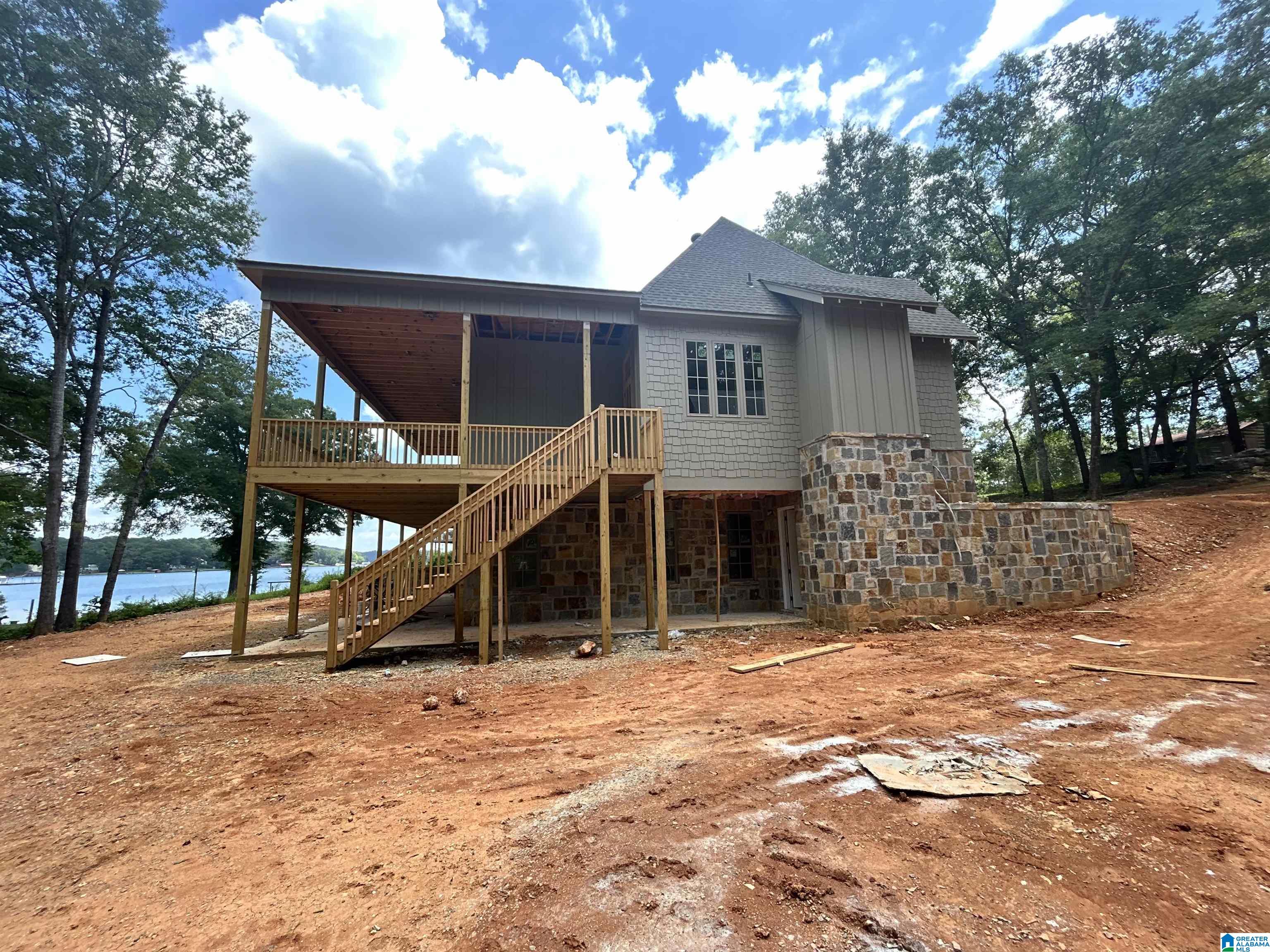 107 RIVERCREST LANE