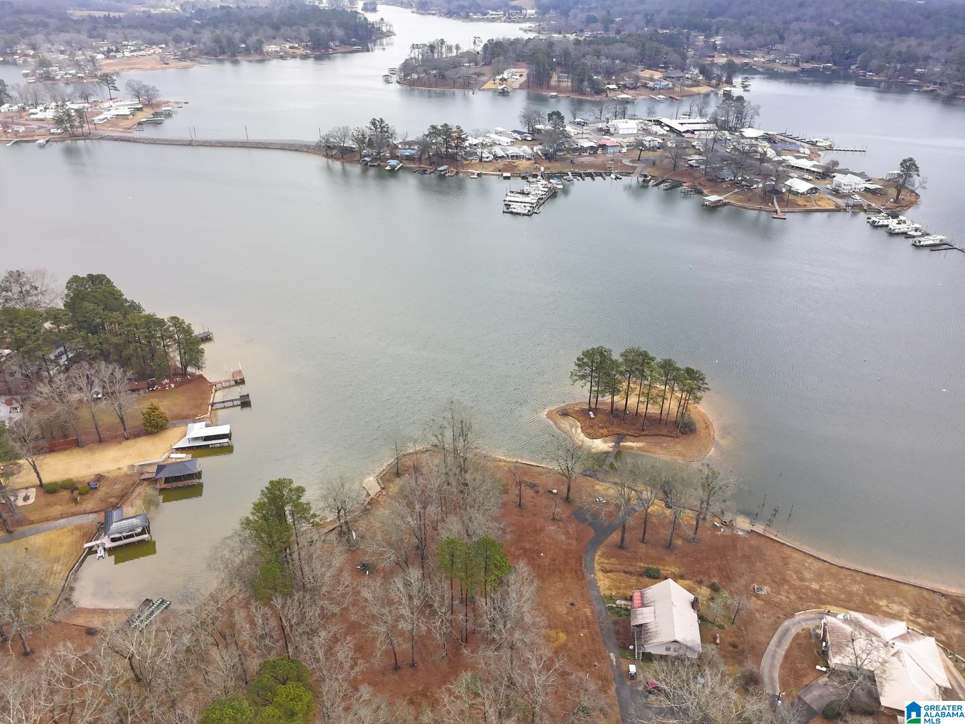 107 RIVERCREST LANE