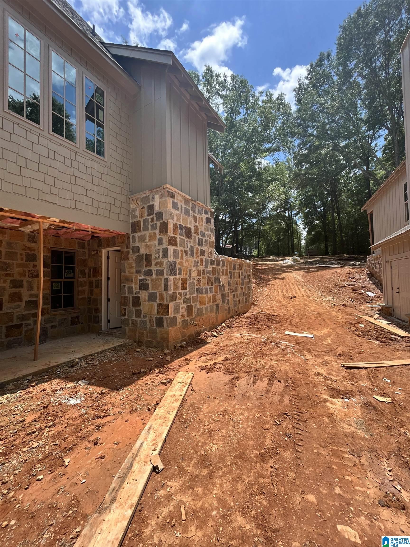 107 RIVERCREST LANE