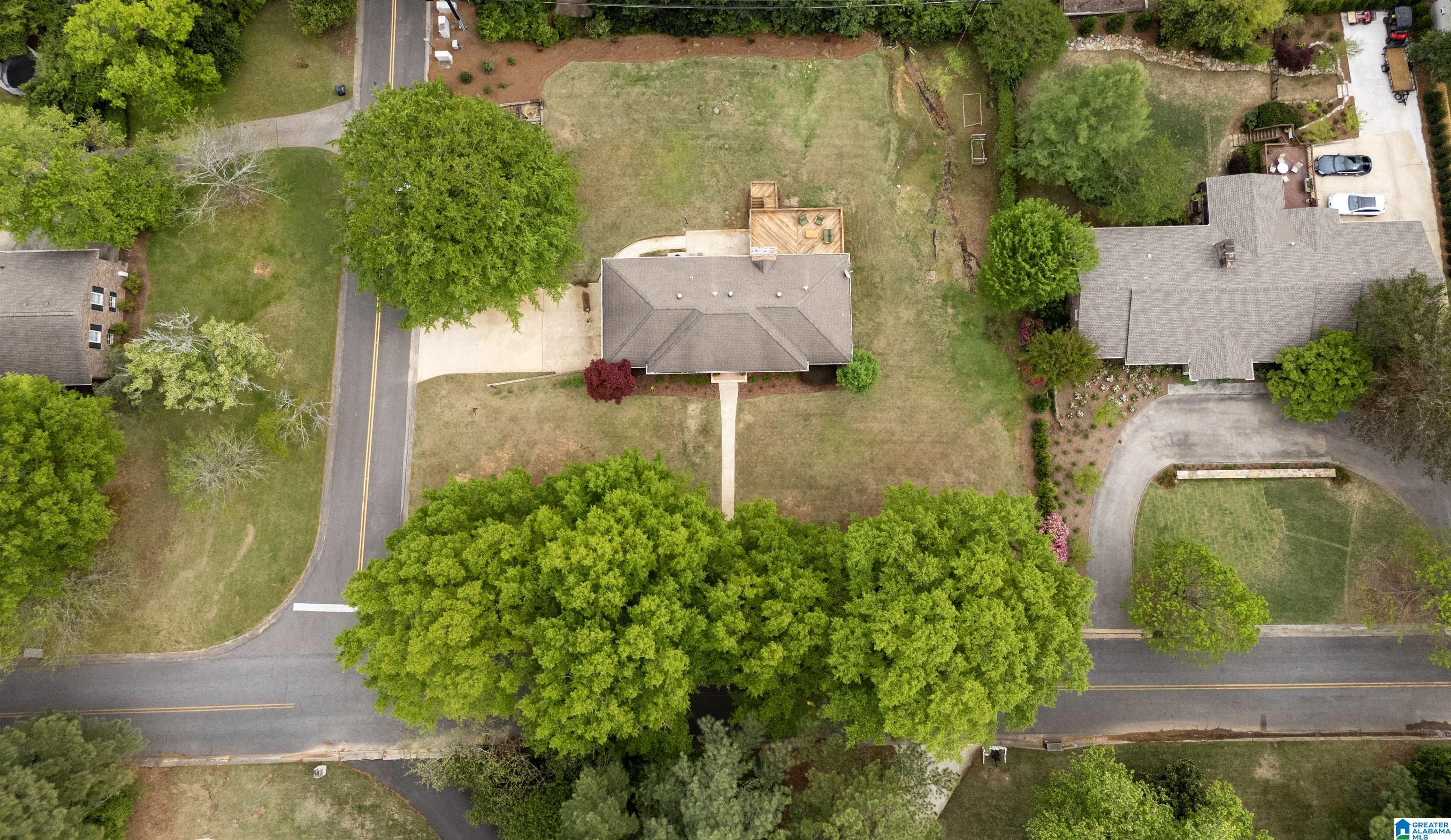 8525 WESTBURY ROAD
